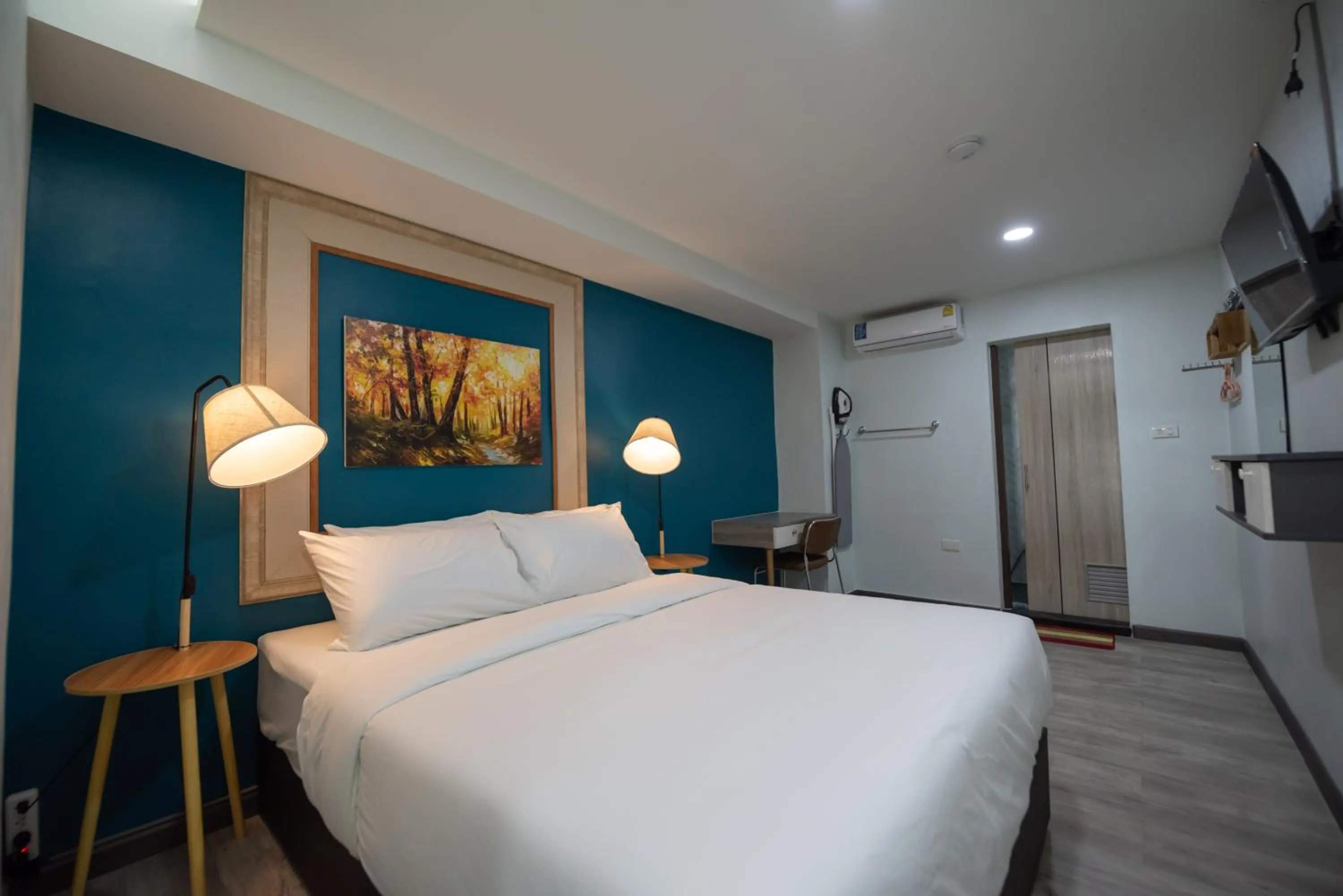 Bedroom, Bed in SkyLink Homes - Pattunaam - Airport Link & BTS Chidlom