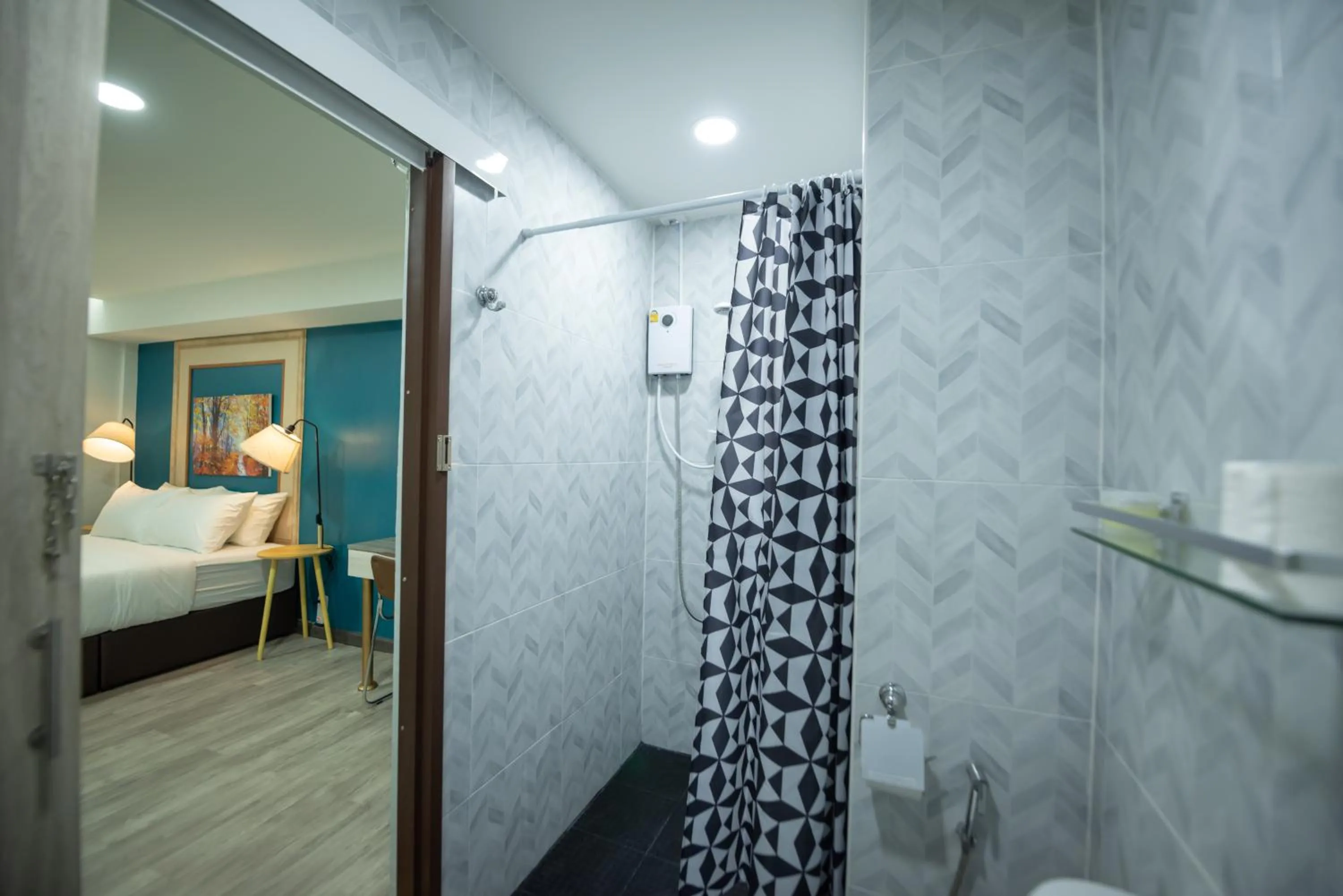Shower, Bed in SkyLink Homes - Pattunaam - Airport Link & BTS Chidlom
