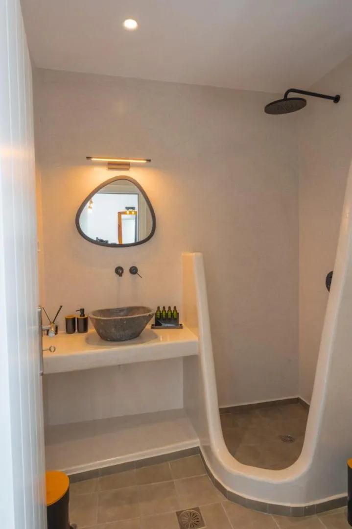 Shower in Tre Fiori - The Retreat Suites