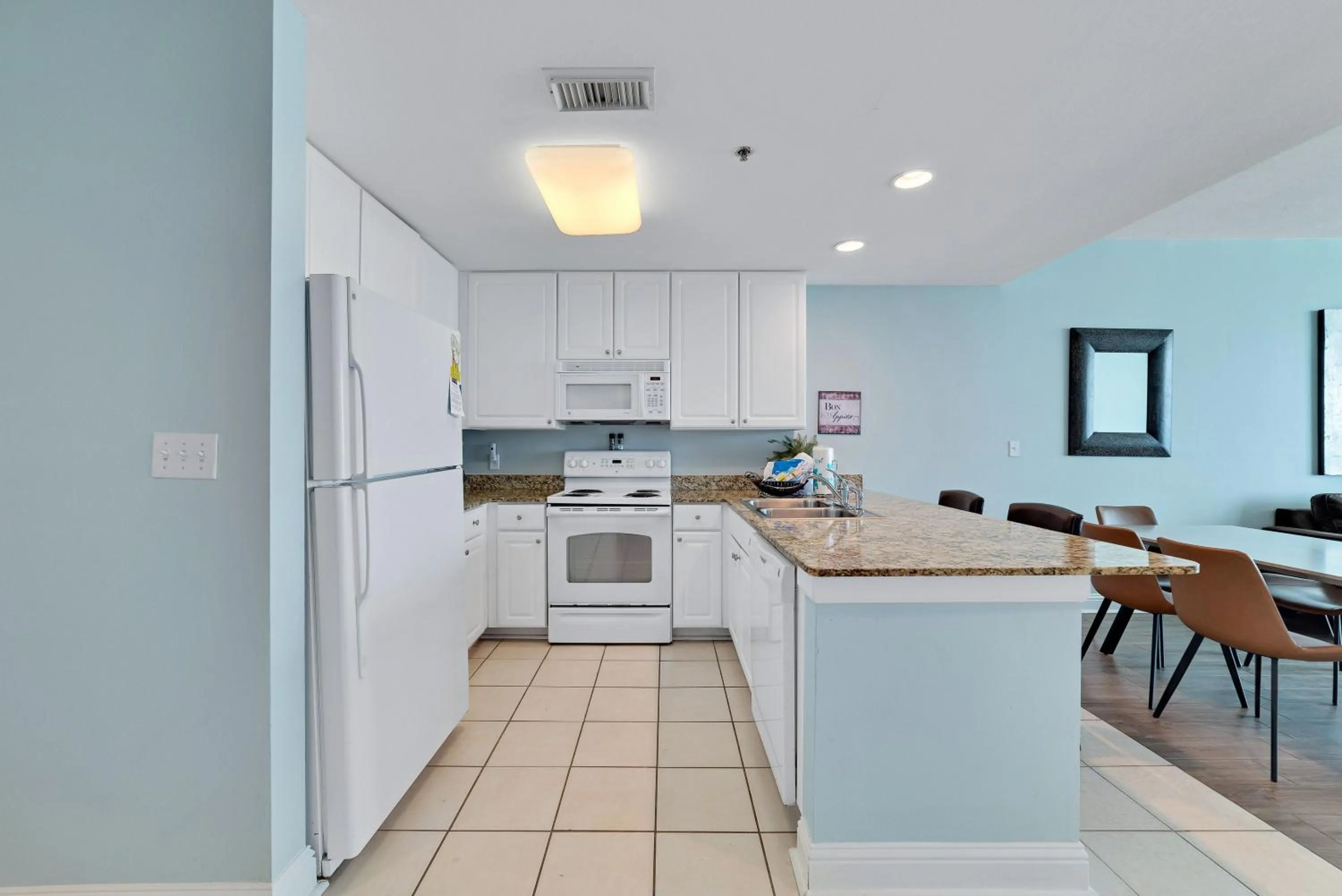 Kitchen or kitchenette in Lighthouse Condos Gulf Shores