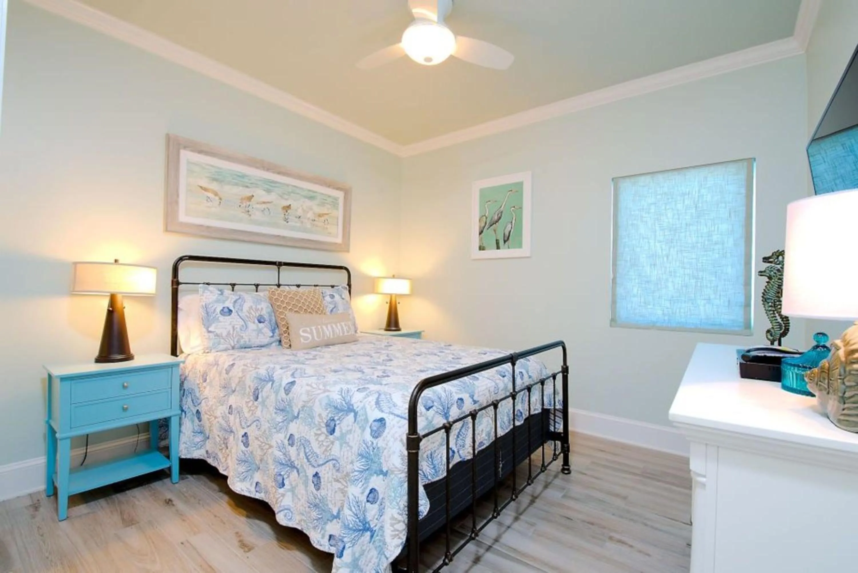 Bedroom, Bed in Lighthouse Condos Gulf Shores
