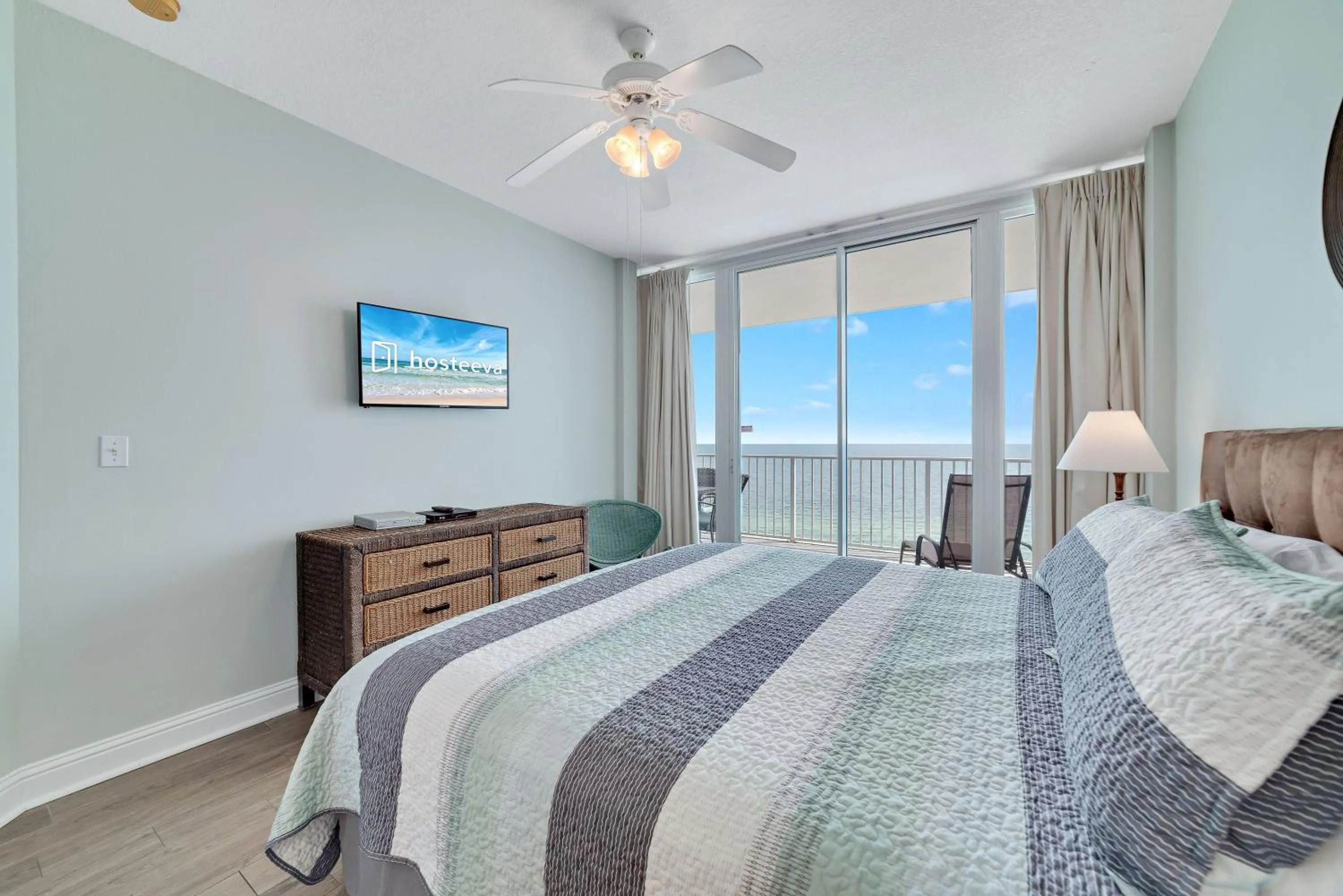 Bedroom, Bed in Lighthouse Condos Gulf Shores