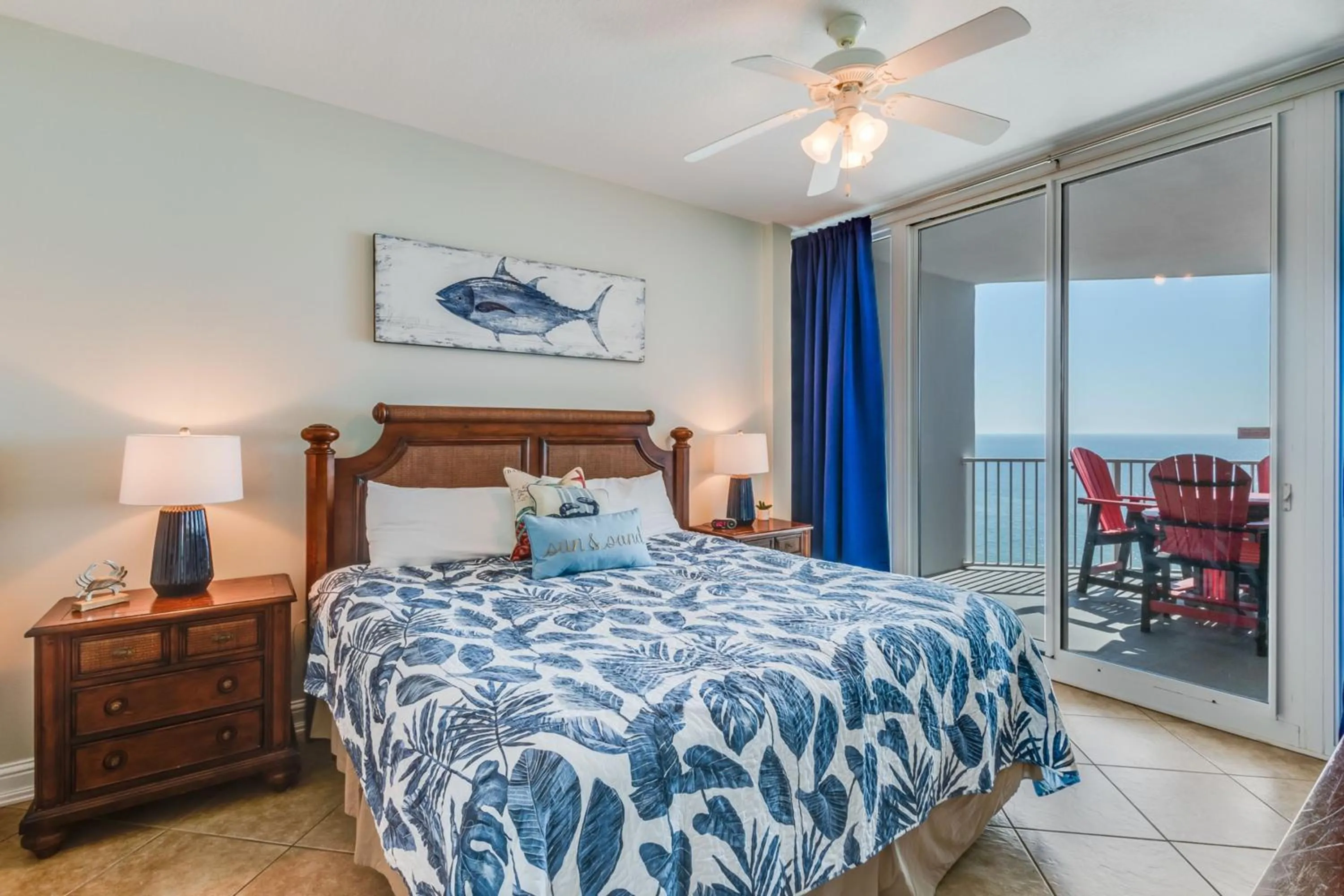 Bedroom, Bed in Lighthouse Condos Gulf Shores
