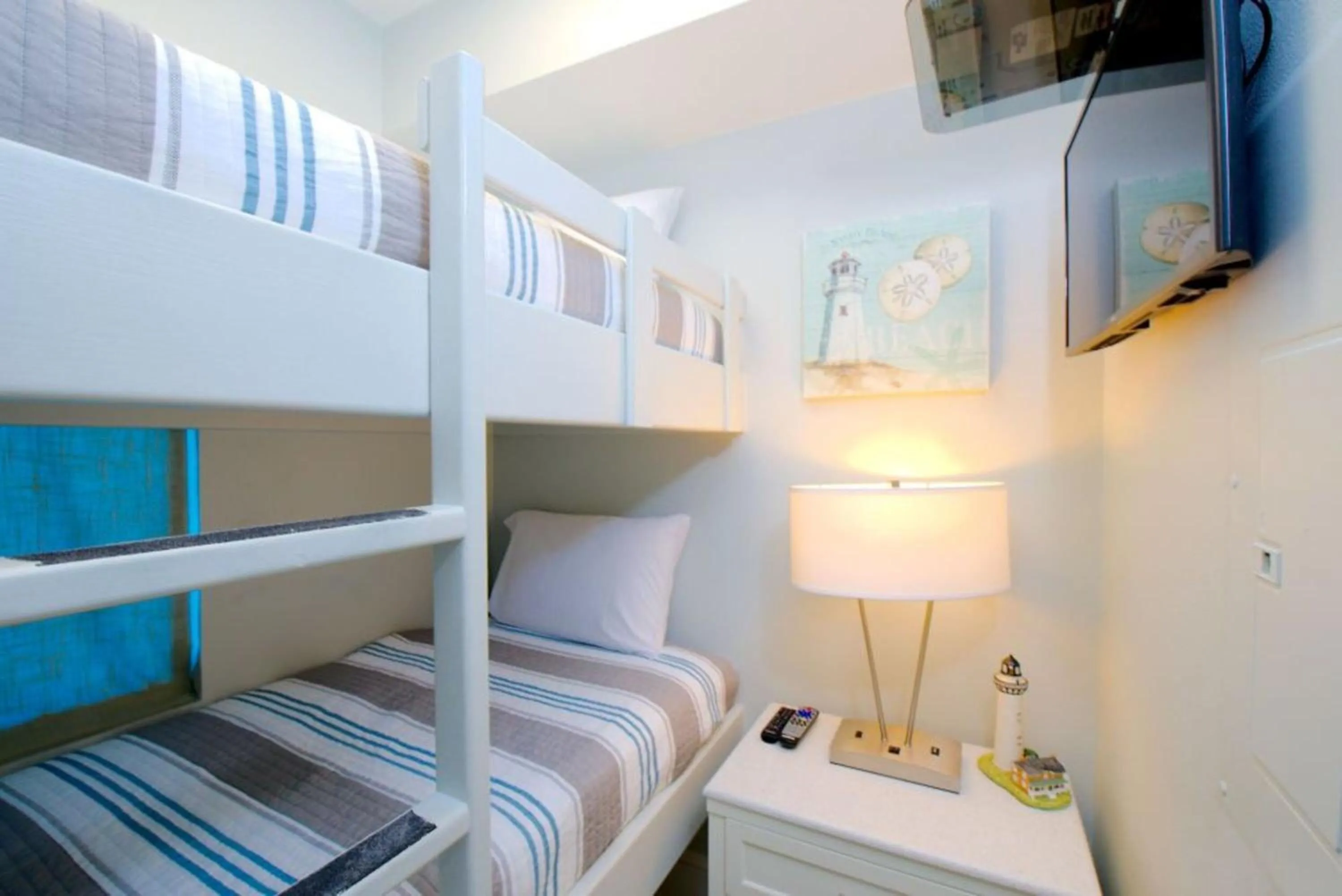 Bedroom, Bed in Lighthouse Condos Gulf Shores