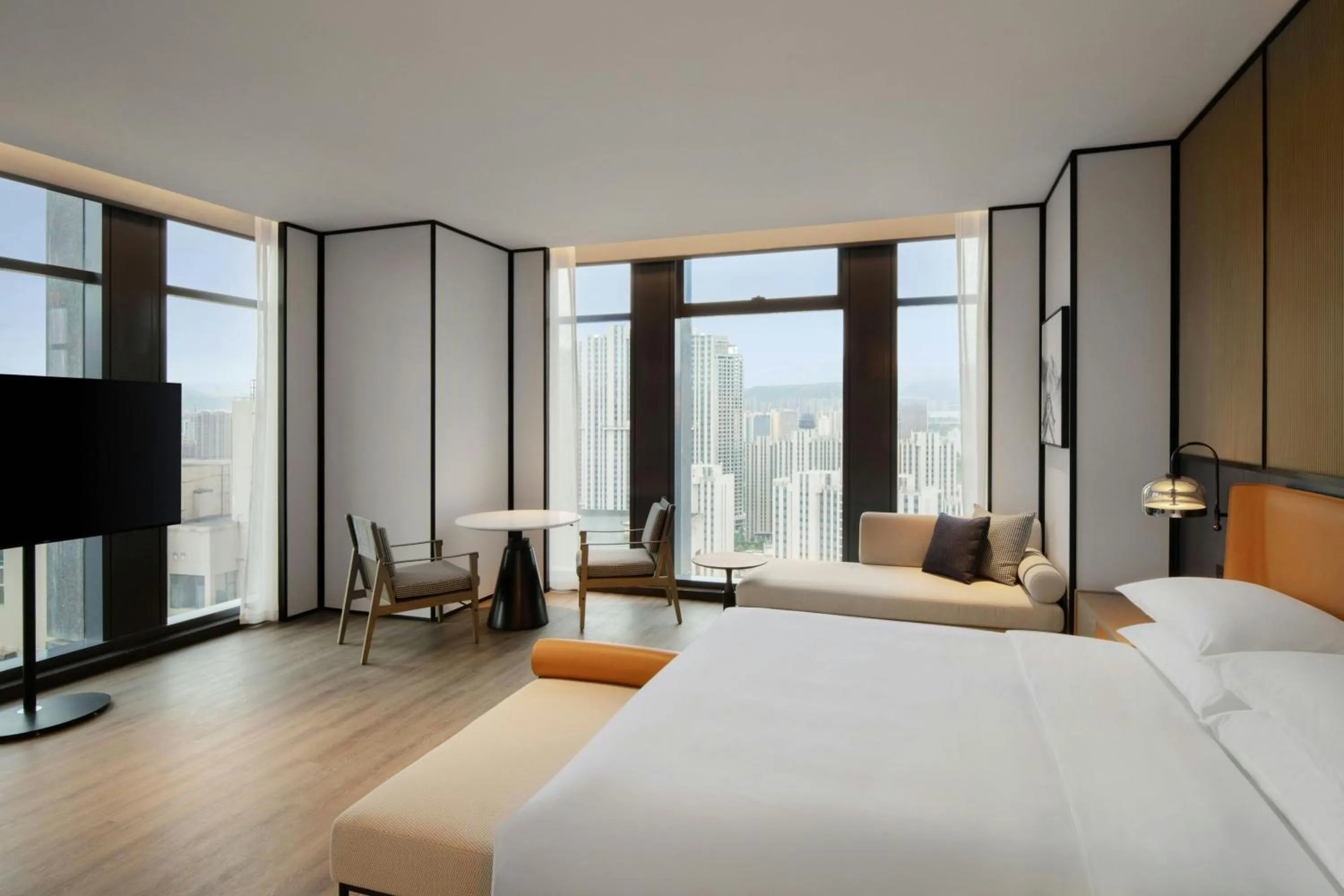 Photo of the whole room, Bed in Sheraton Lanzhou Anning