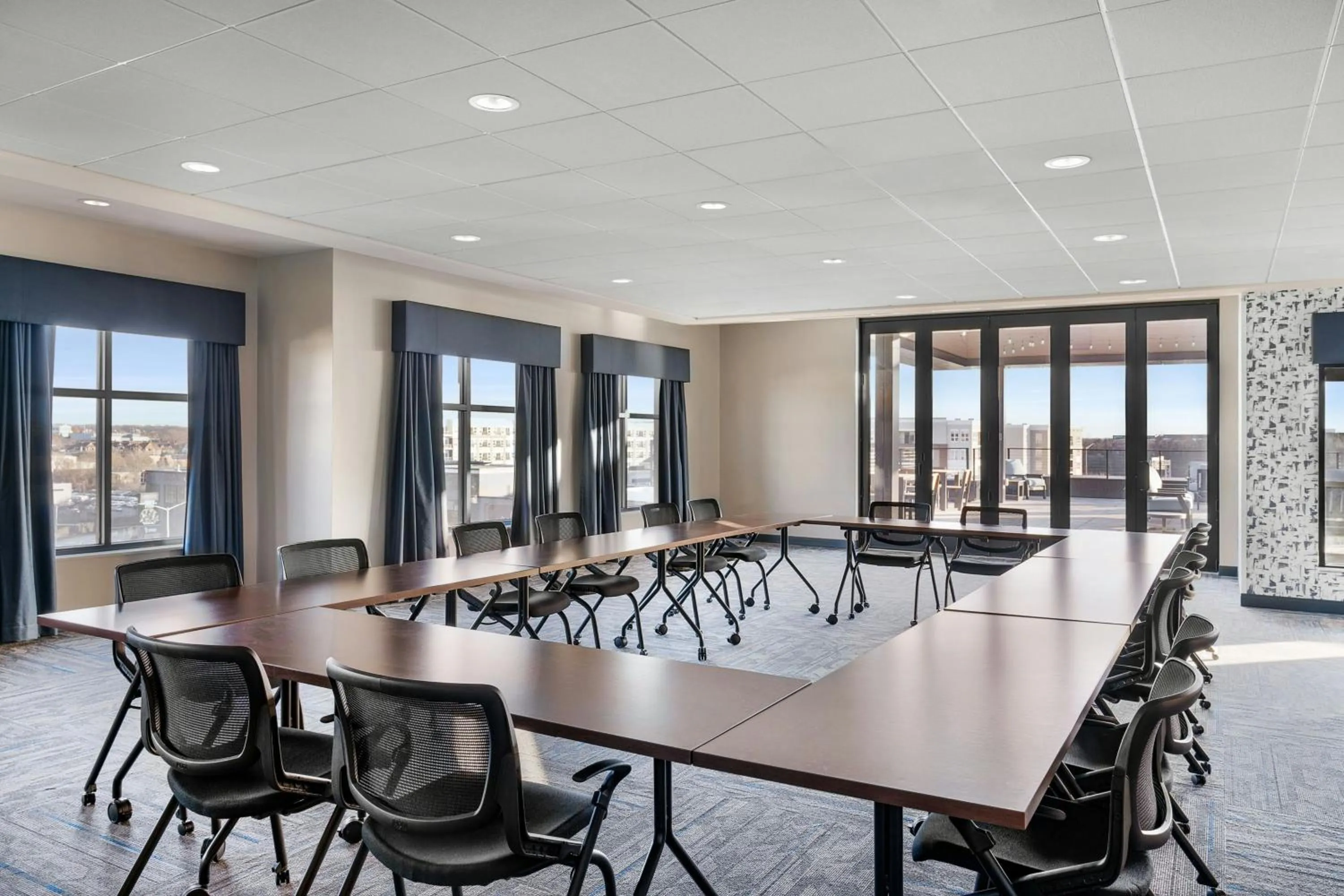 Meeting/conference room in Courtyard by Marriott Milwaukee Brookfield at Poplar Creek