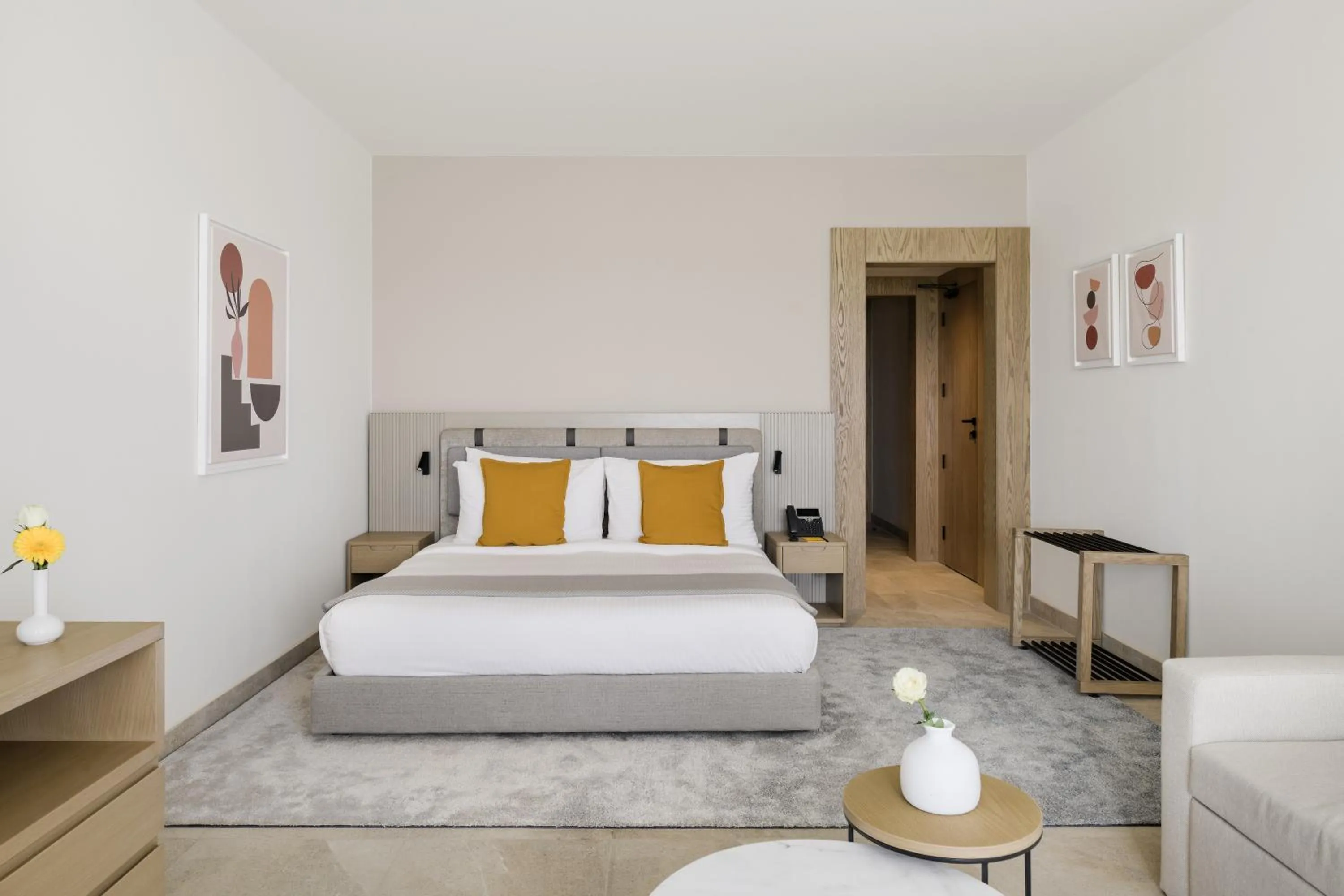 Bed in The G Einbay Golf Resort