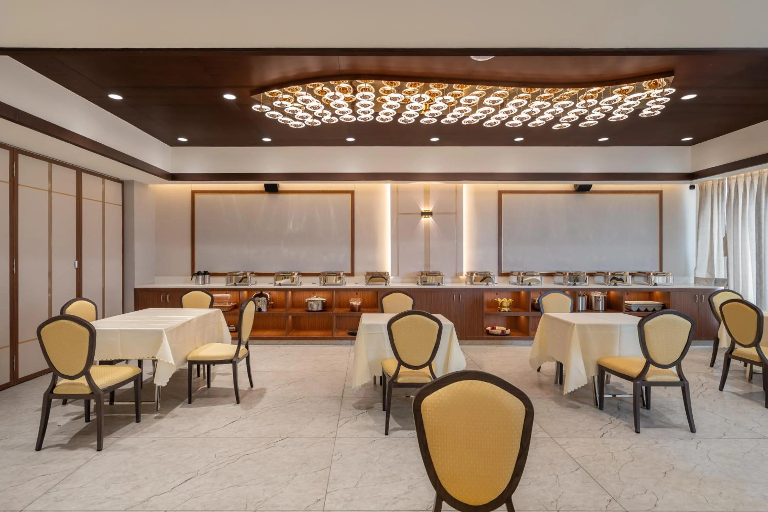 Buffet breakfast in Copper Leaf Hotels, Tirunelveli