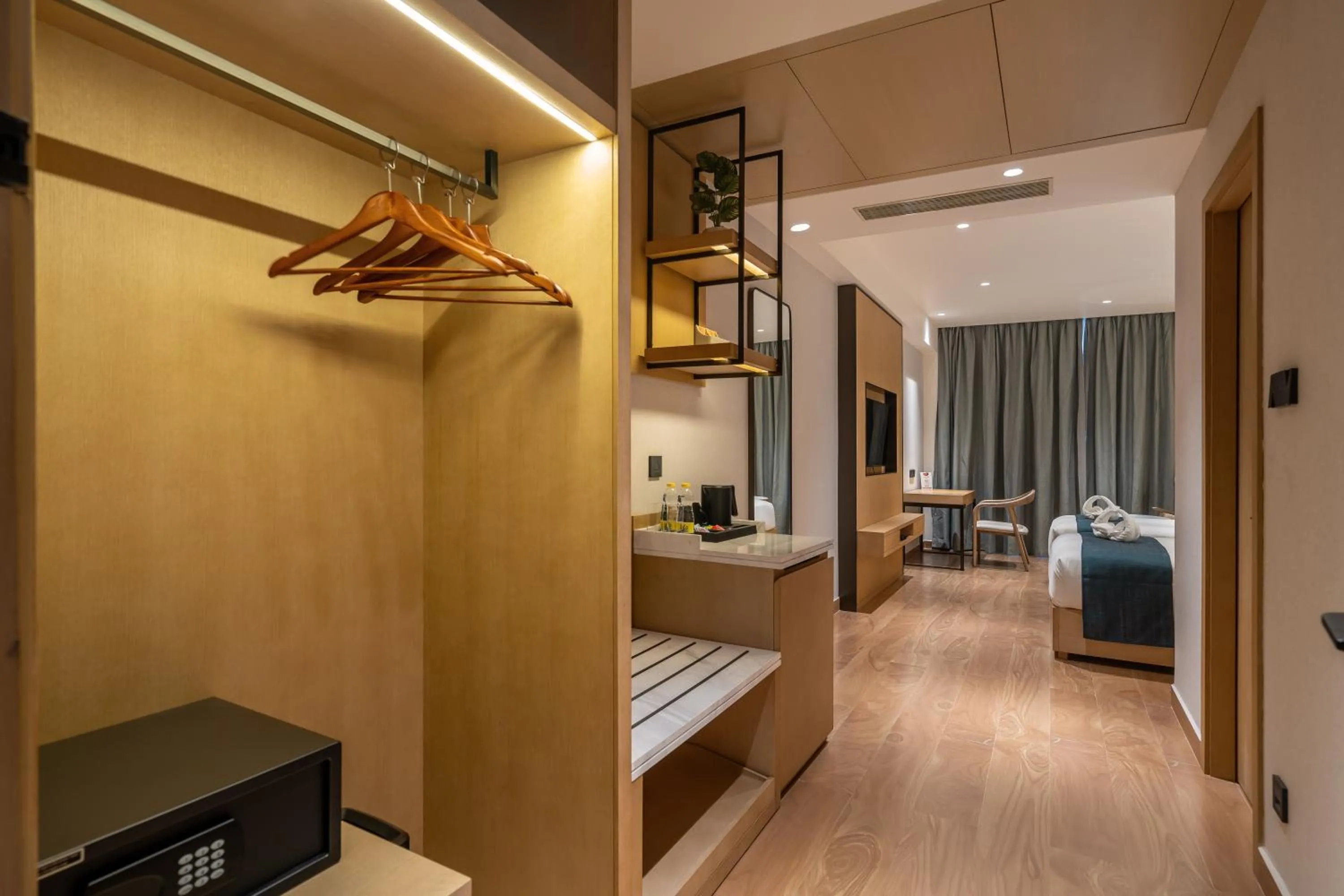 safe, Bed in Copper Leaf Hotels, Tirunelveli