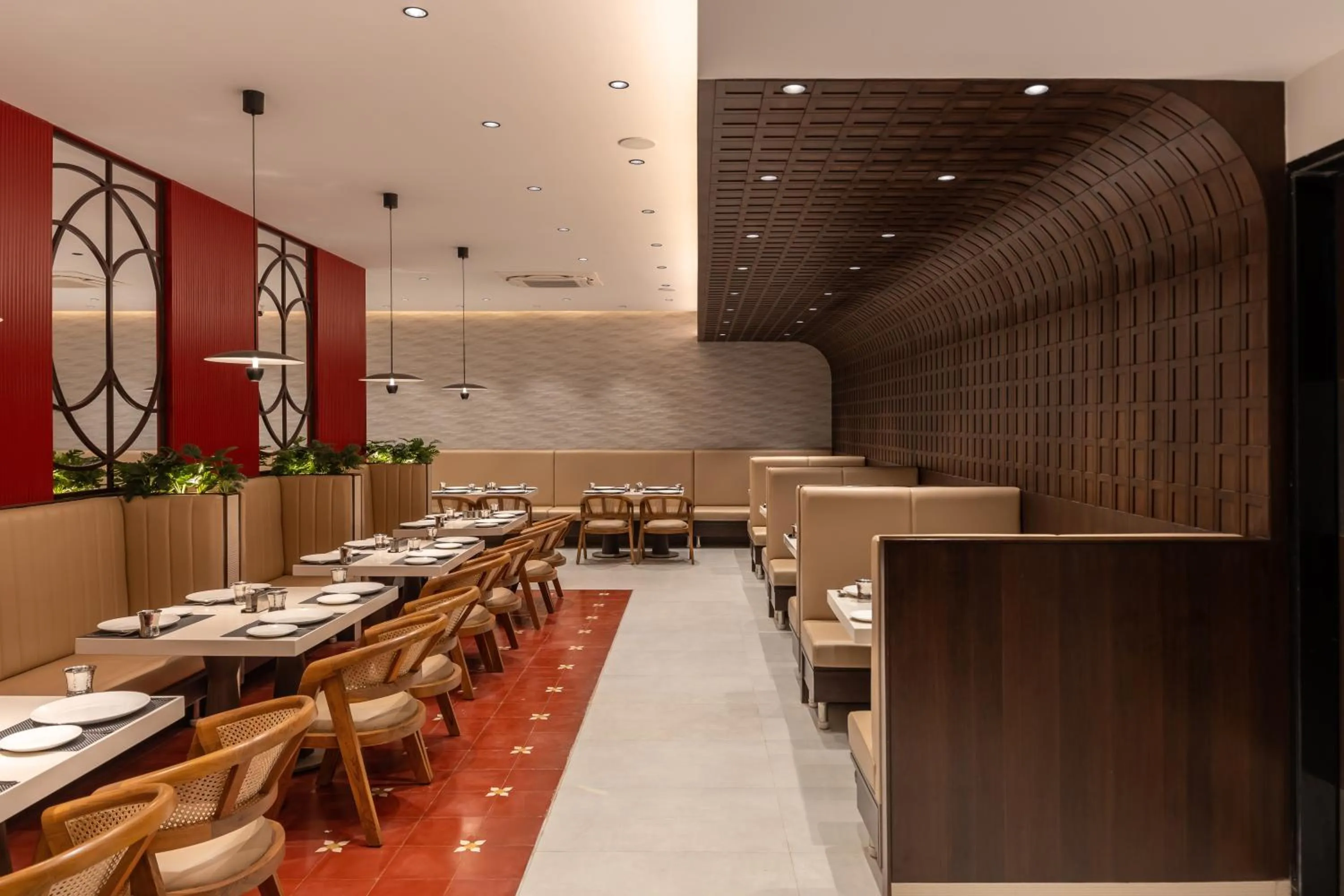 Restaurant/places to eat in Copper Leaf Hotels, Tirunelveli