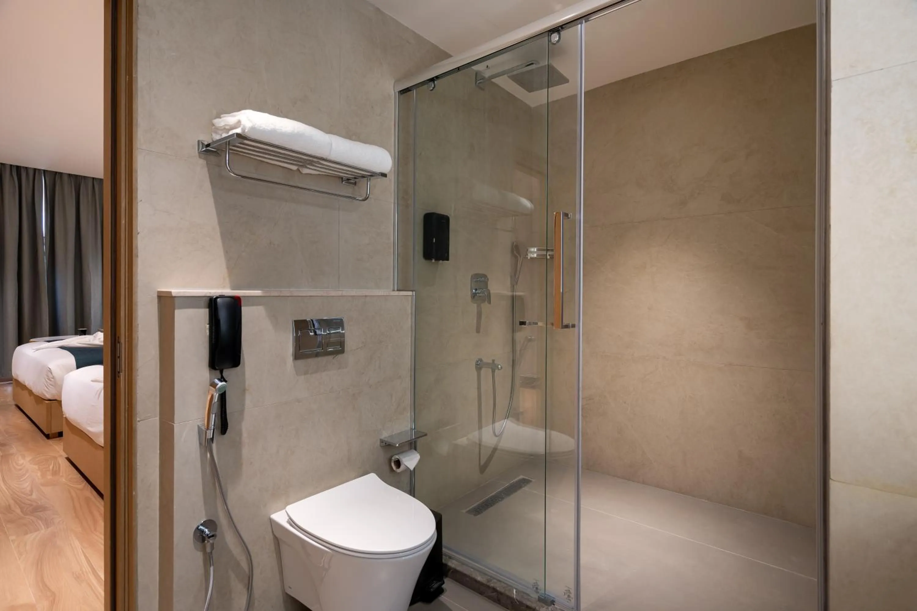 Bathroom in Copper Leaf Hotels, Tirunelveli