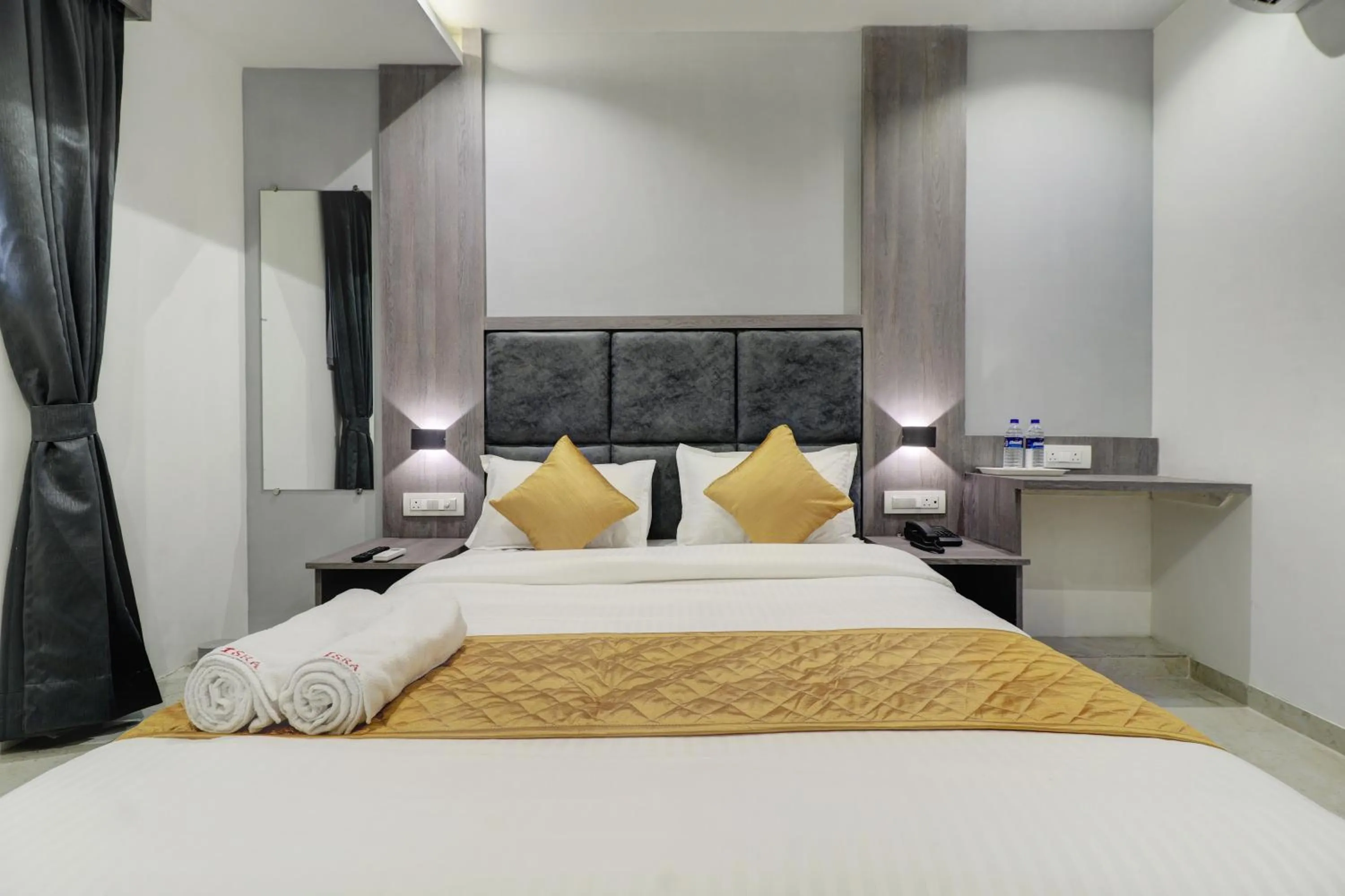 Bed in Hotel Isra International, BKC