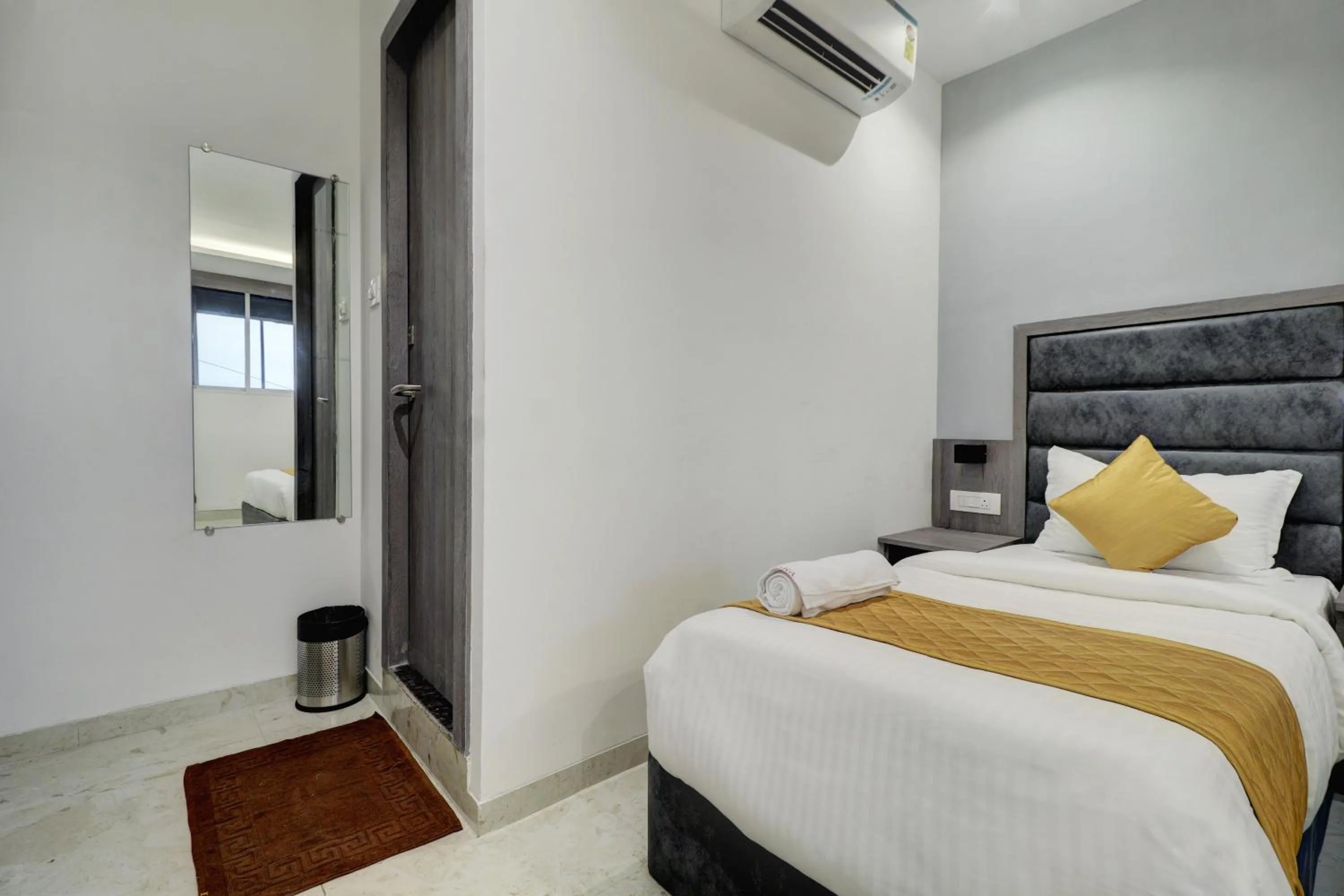 Bed in Hotel Isra International, BKC