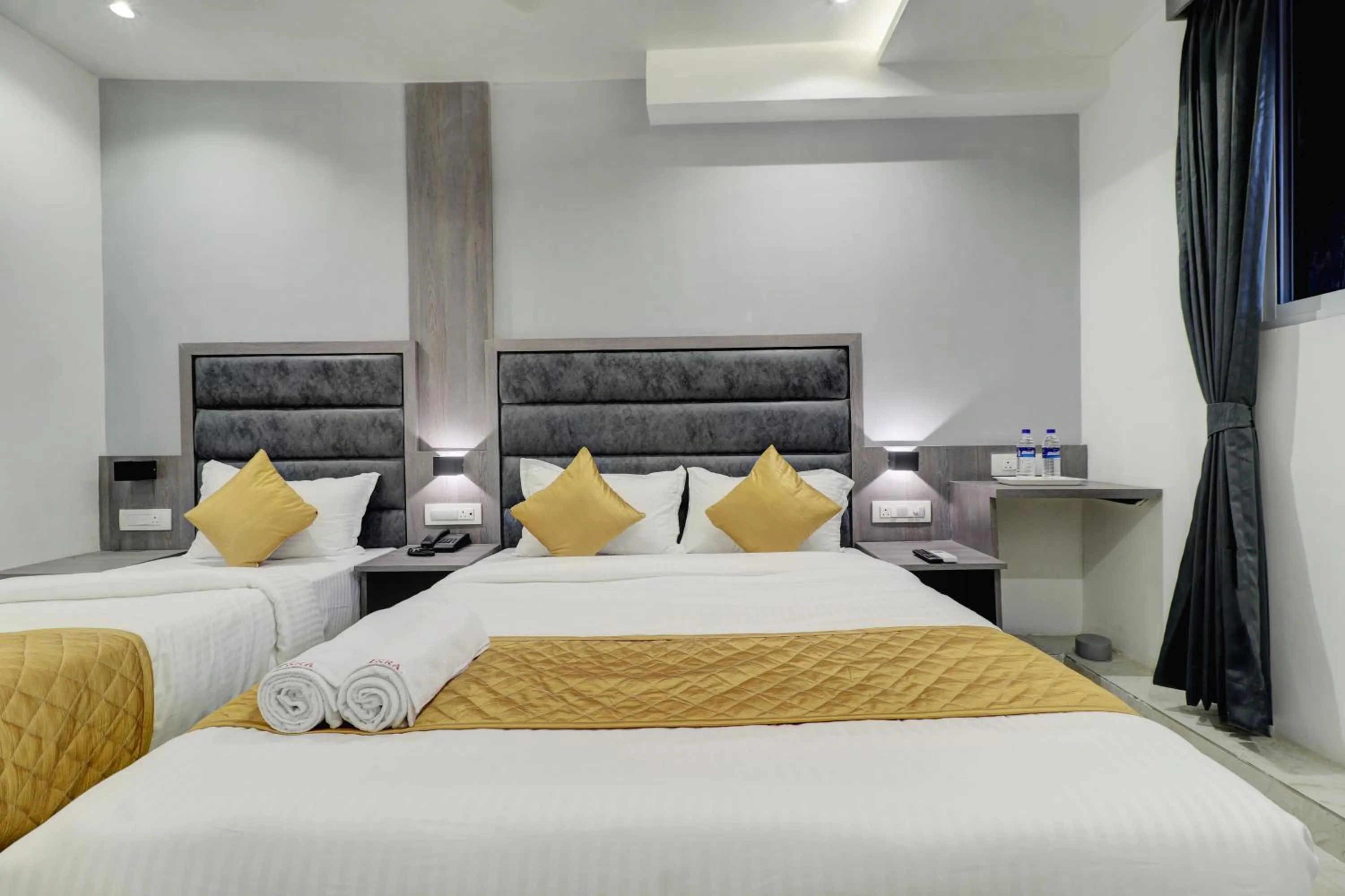 Bed in Hotel Isra International, BKC