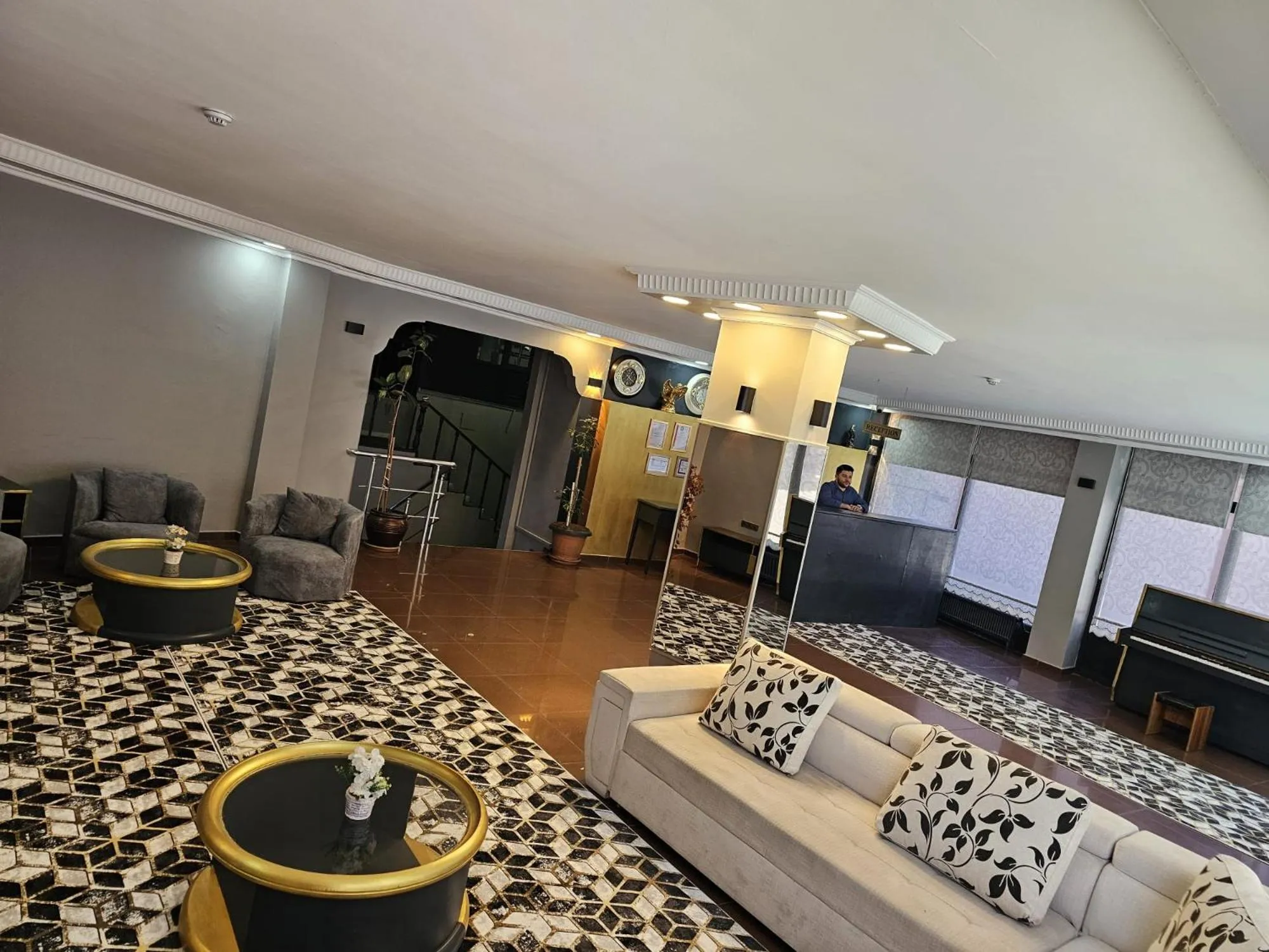 Lobby or reception in Aras Hotels Çorlu