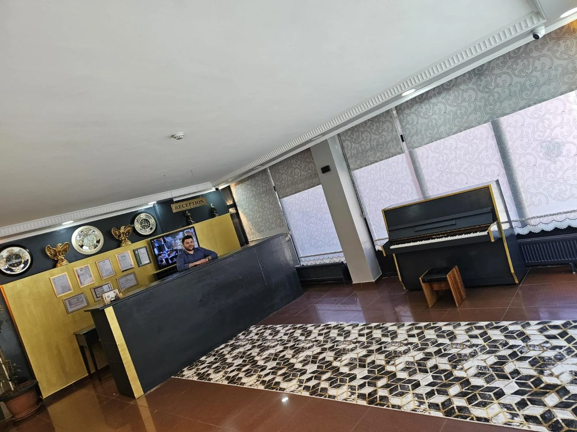 Lobby or reception in Aras Hotels Çorlu