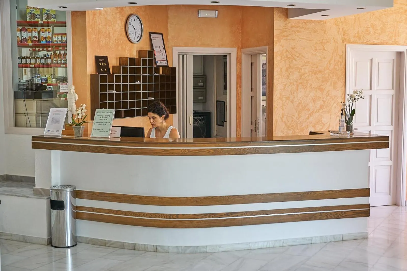 Lobby or reception in Apollon Hotel Apartments