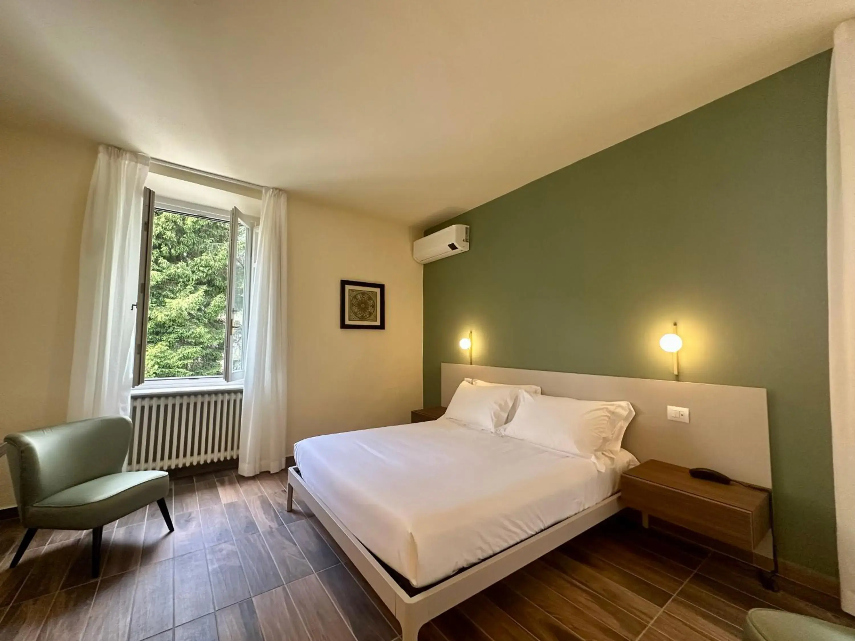 Double Room with Private Bathroom - single occupancy in La Ninfa Hotel Double Room with Private Bathroom - single occupancy in La Ninfa Hotel