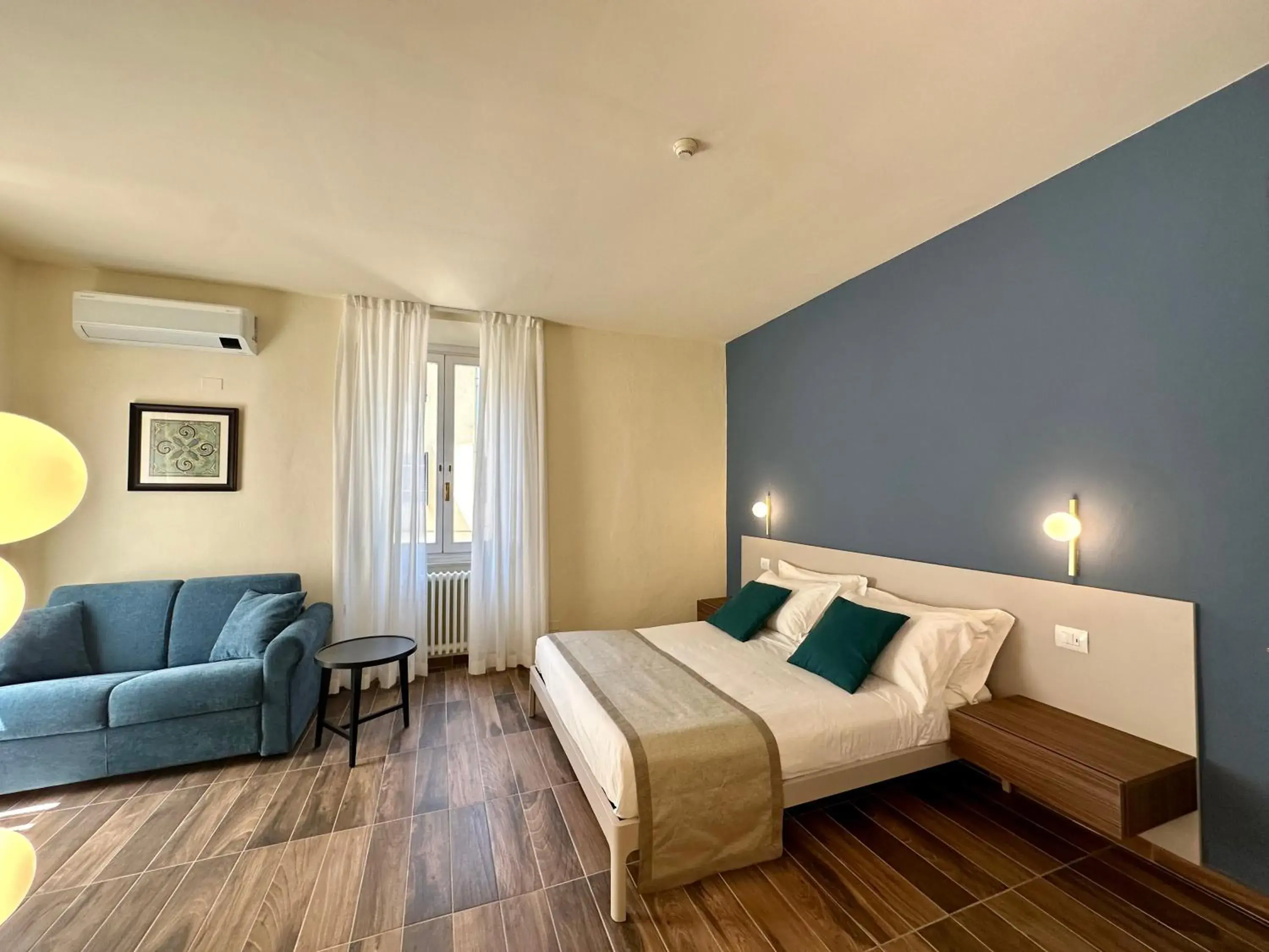 Deluxe Double Room with Extra Bed in La Ninfa Hotel Deluxe Double Room with Extra Bed in La Ninfa Hotel
