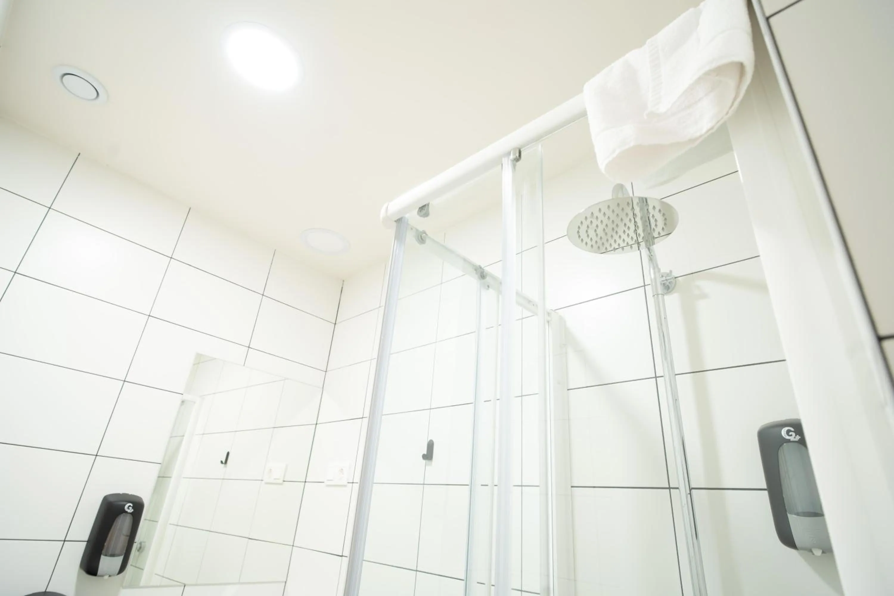 Bathroom in Adventure Hostel Madrid