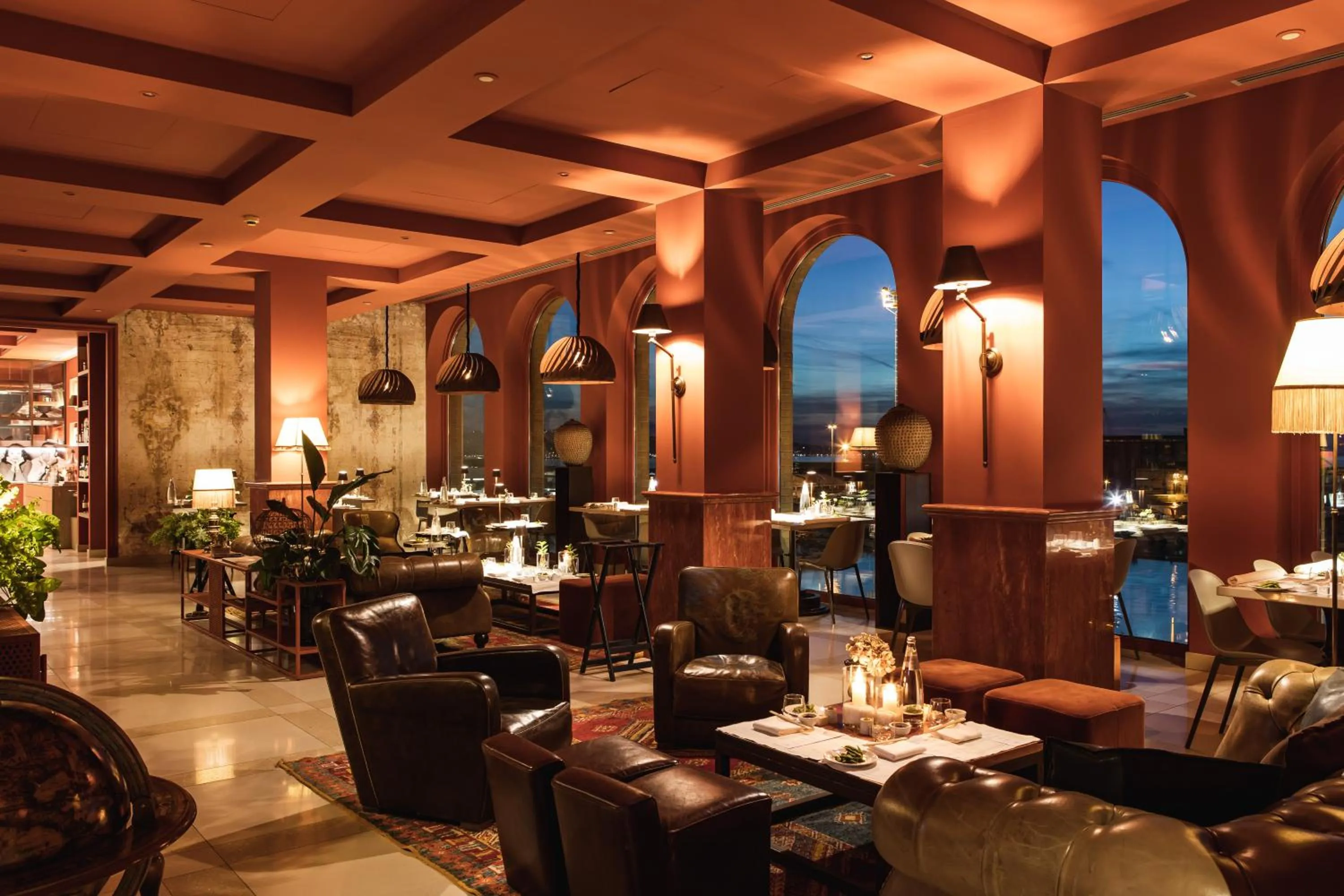 Restaurant/places to eat in SeePort Hotel