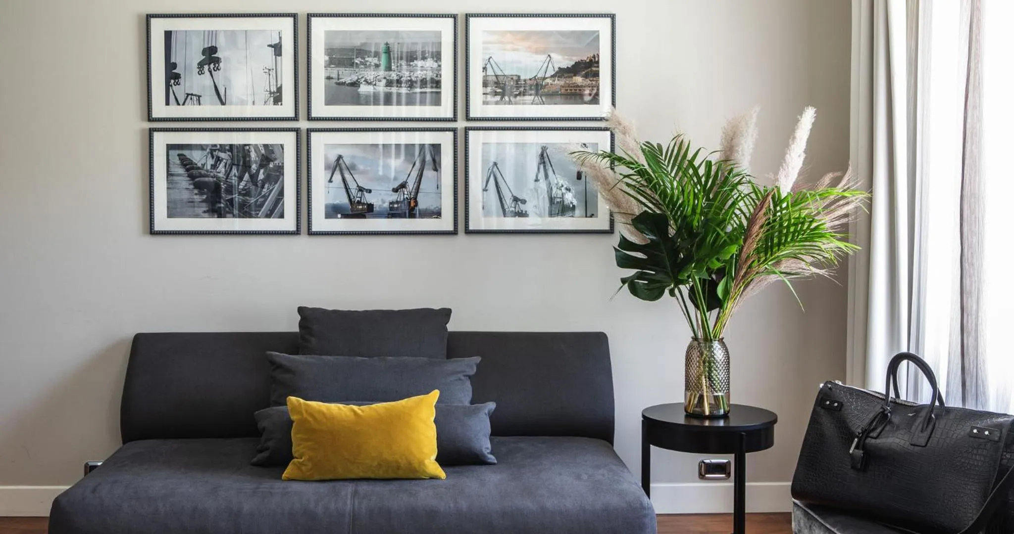 Photo of the whole room in SeePort Hotel