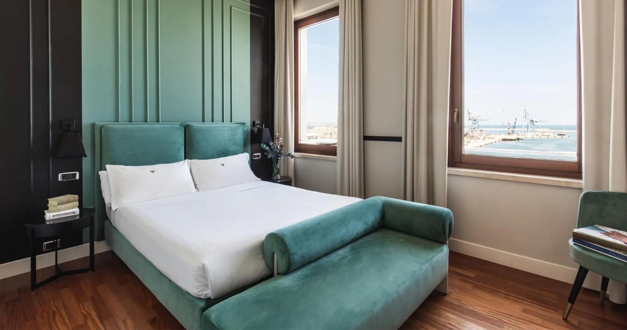 Photo of the whole room, Bed in SeePort Hotel