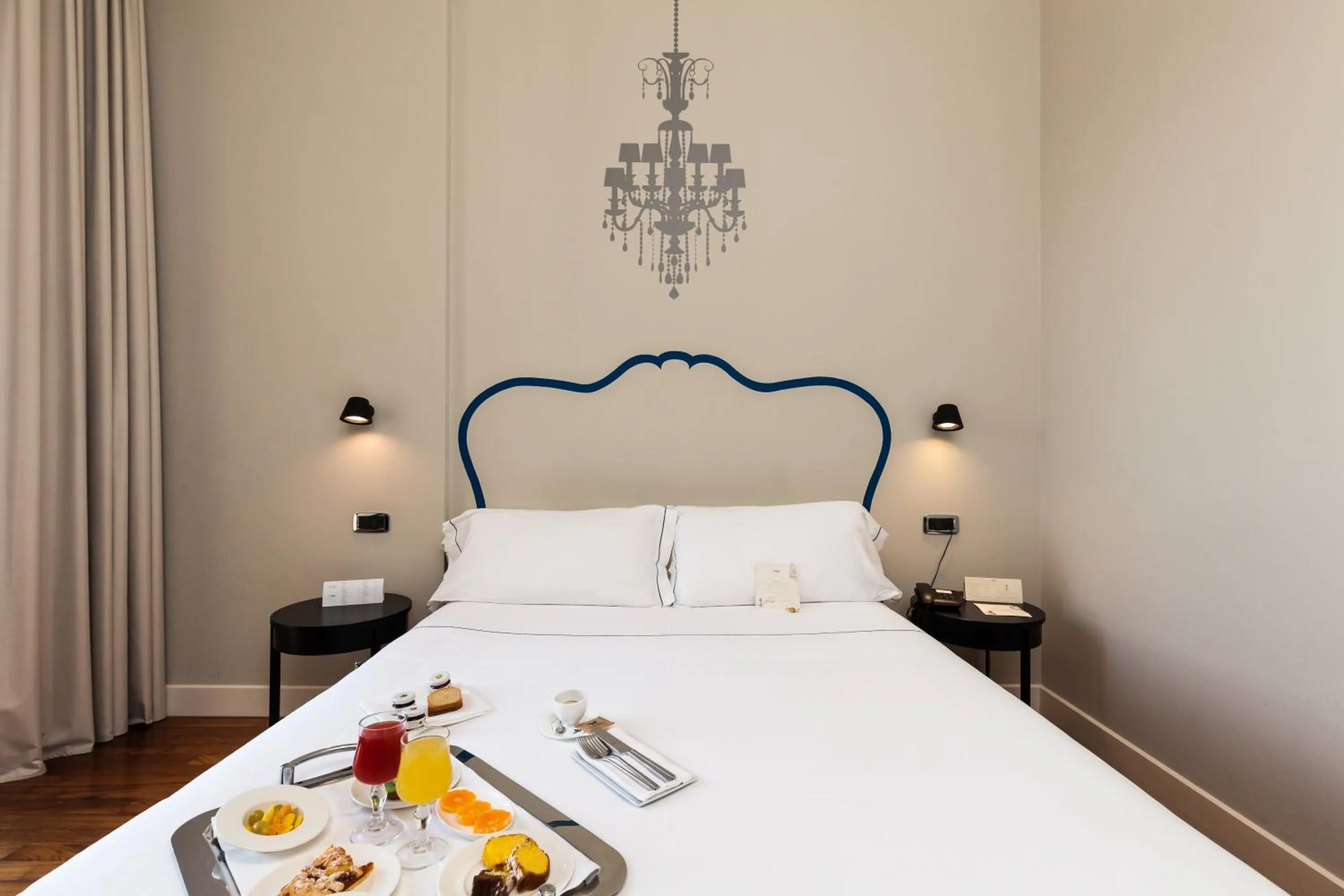 Bed in SeePort Hotel