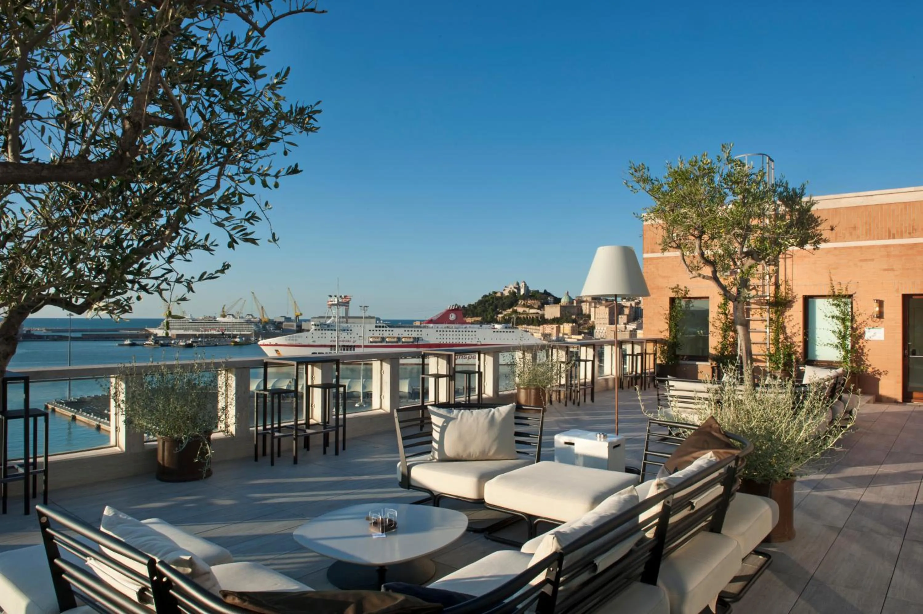 Balcony/Terrace in SeePort Hotel