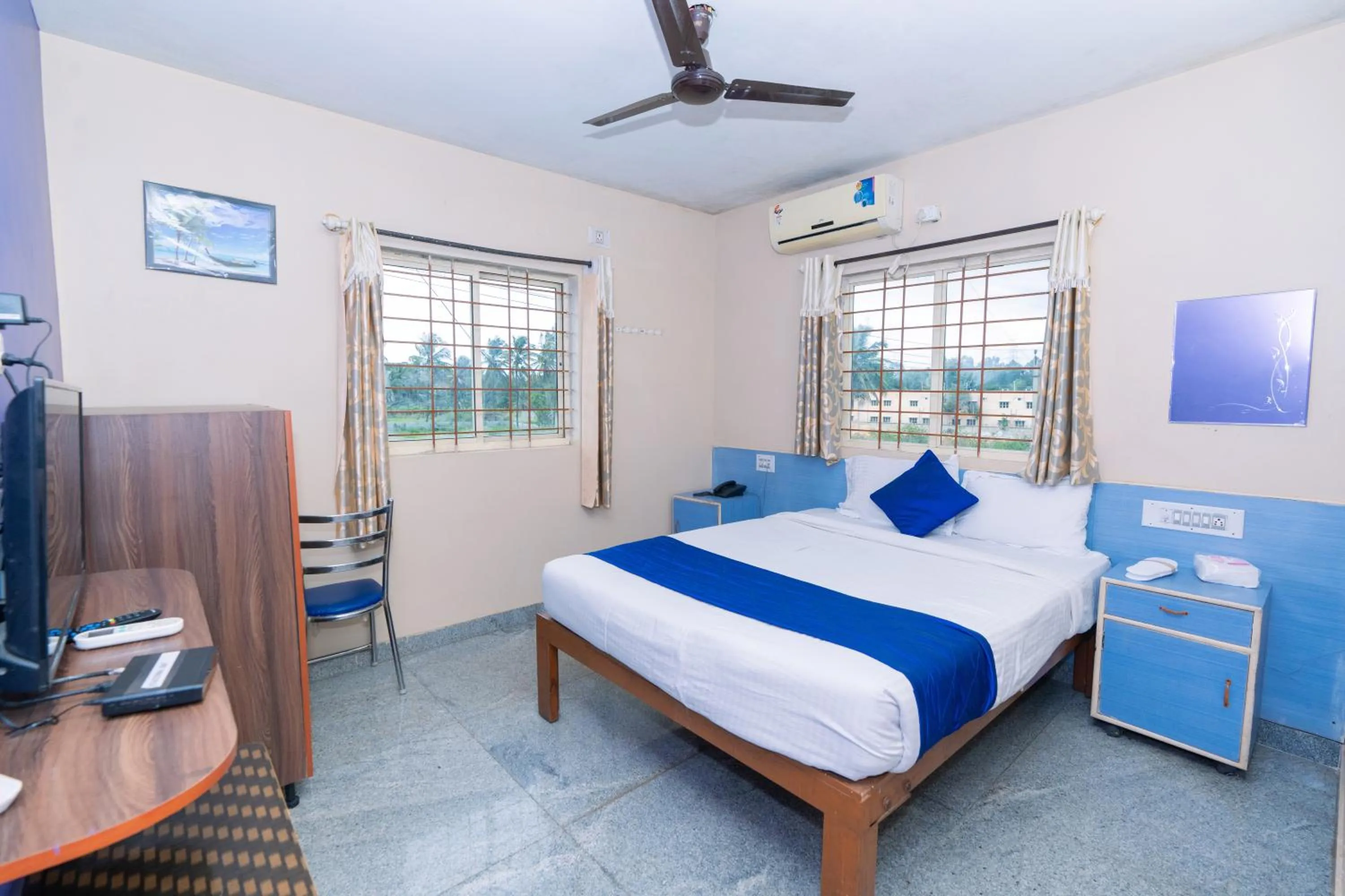 Bed in Hotel Natasha Regency Bangalore Airport