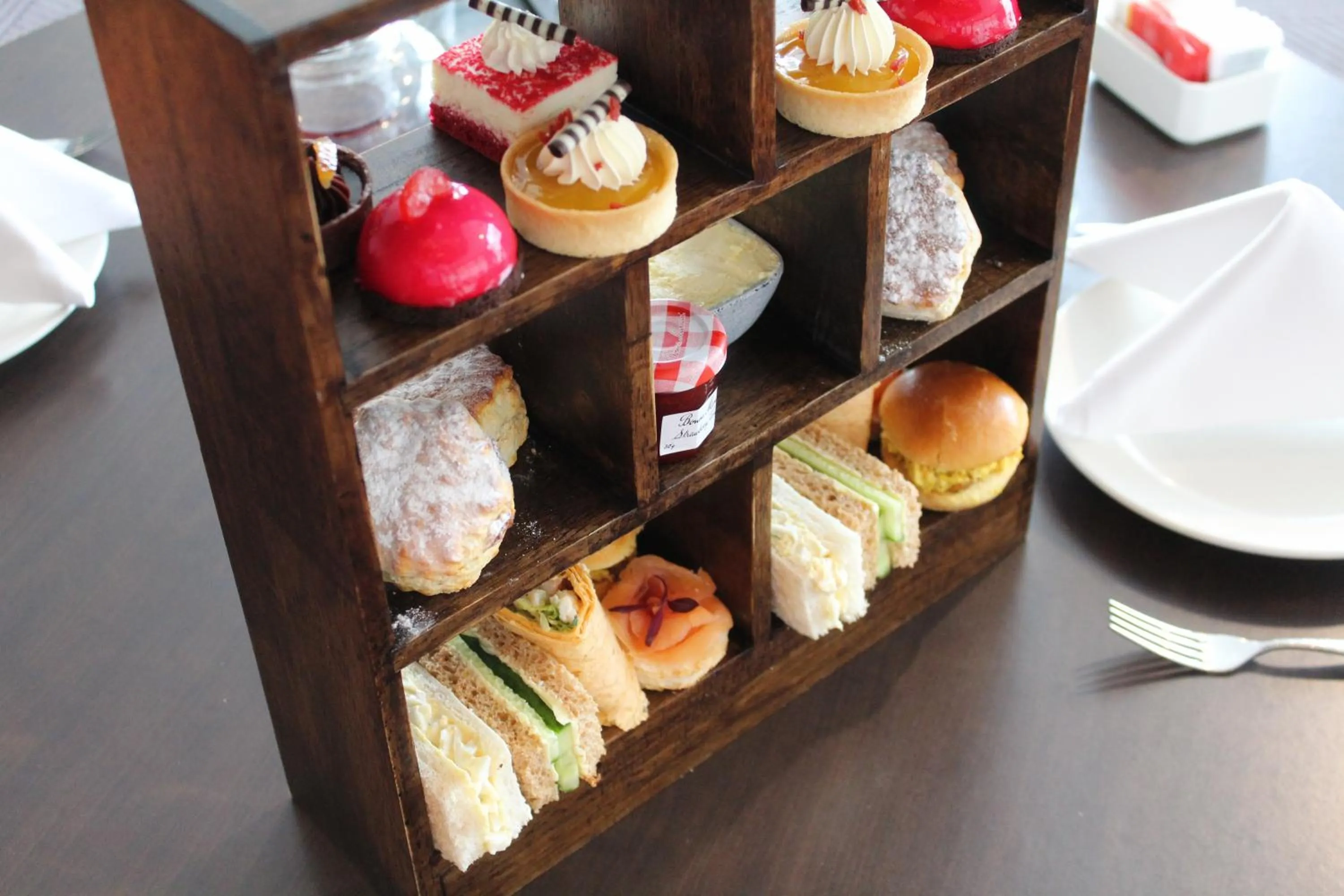 Restaurant/places to eat in DoubleTree by Hilton London Ealing