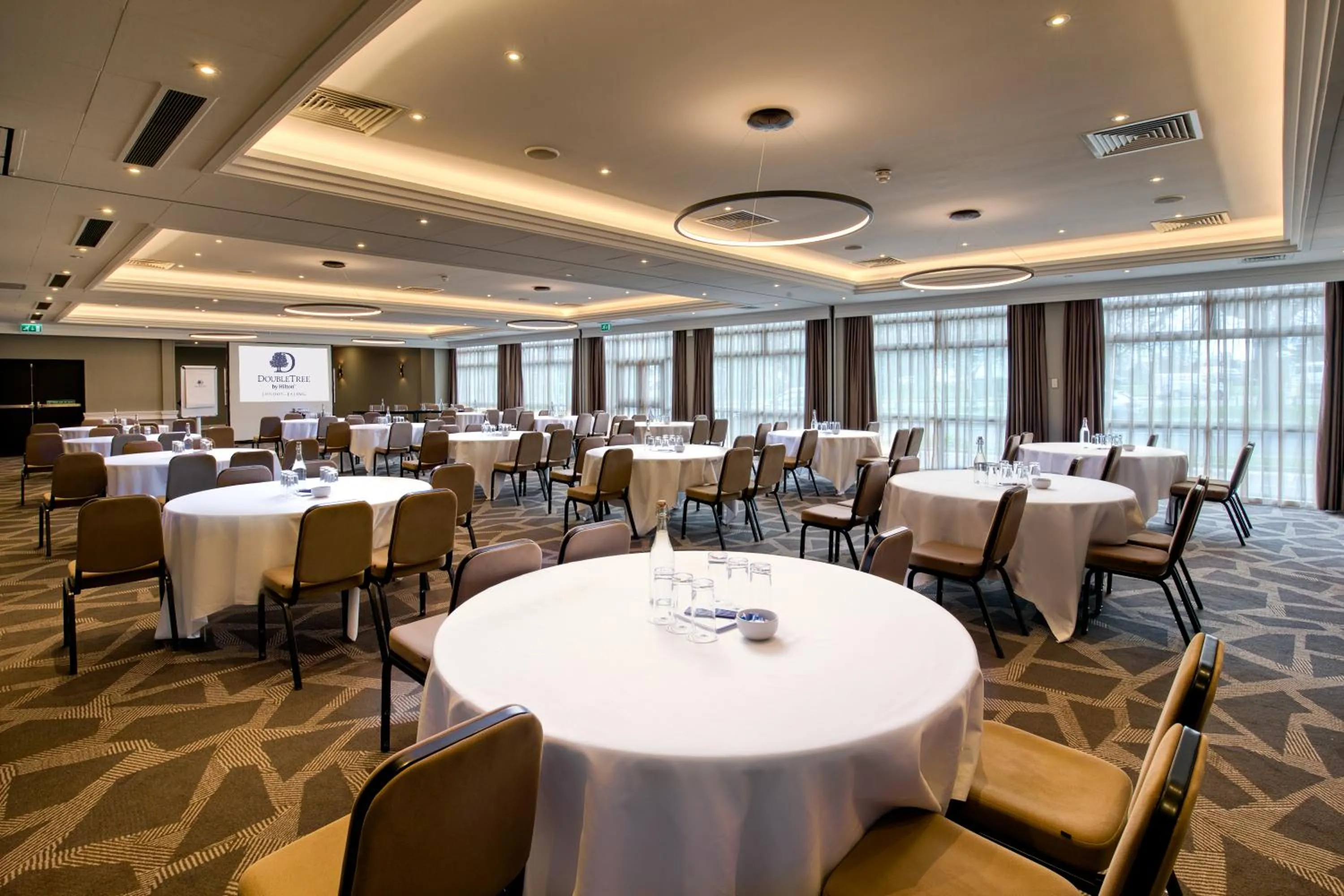 Banquet/Function facilities in DoubleTree by Hilton London Ealing