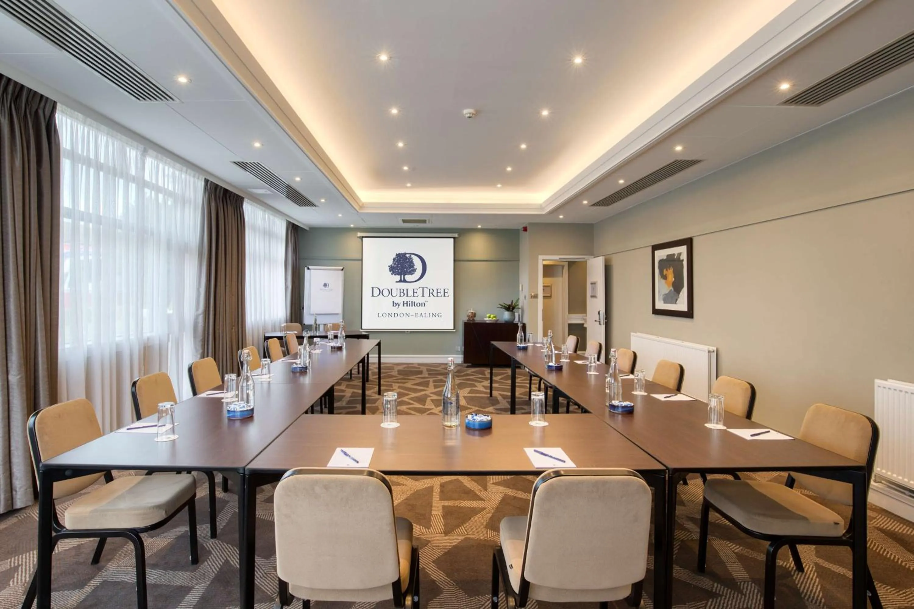 Meeting/conference room in DoubleTree by Hilton London Ealing