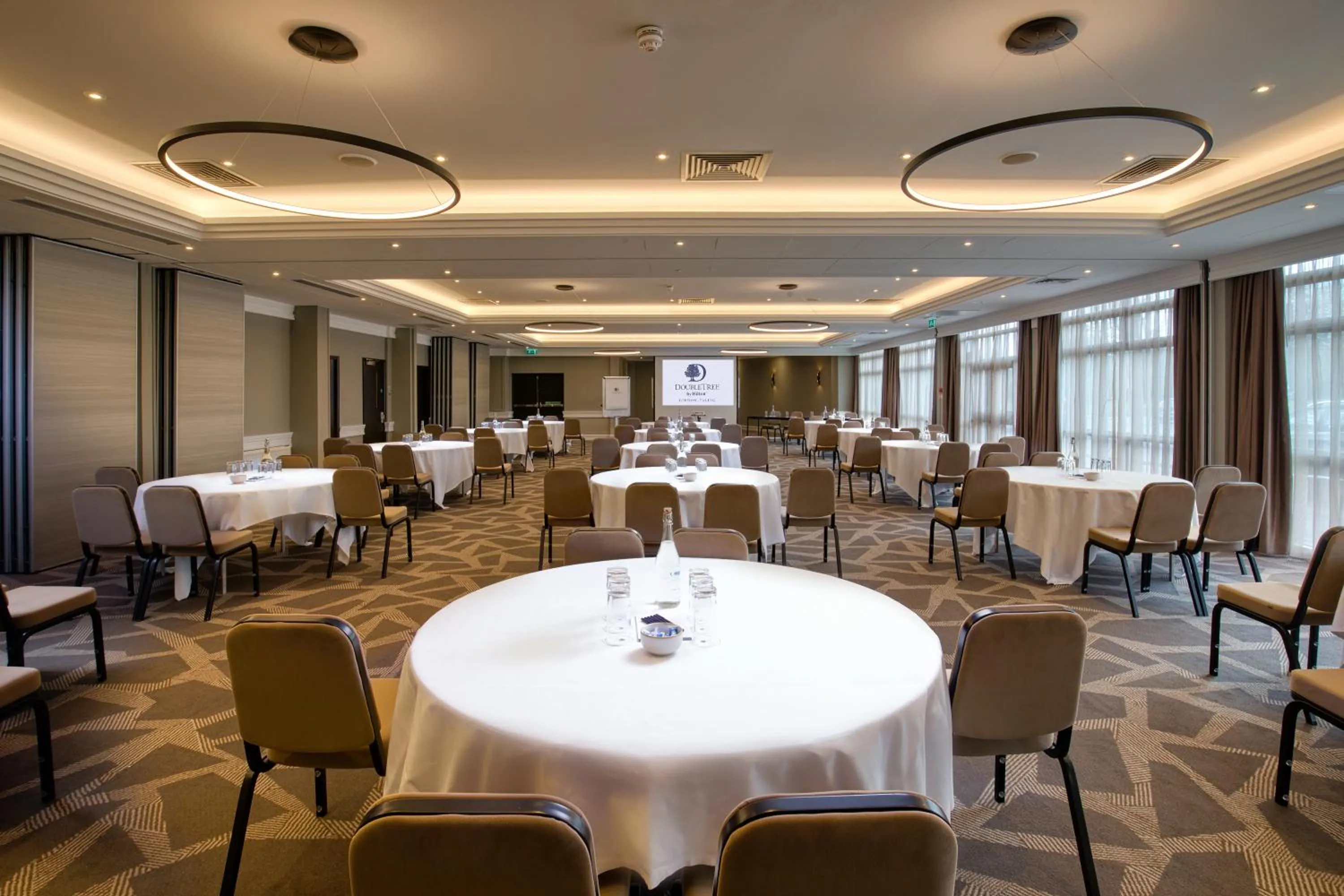 Banquet/Function facilities in DoubleTree by Hilton London Ealing