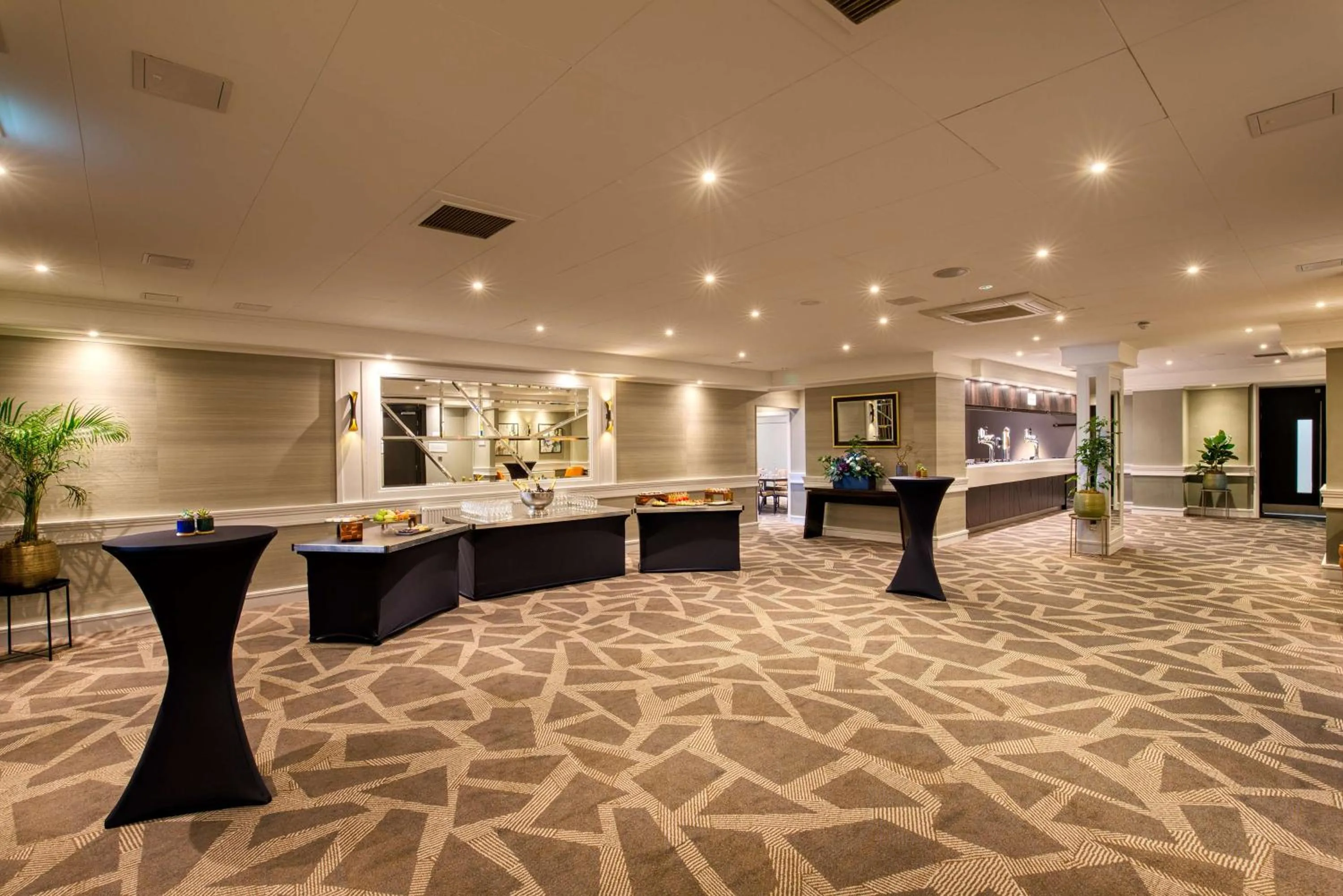 Meeting/conference room in DoubleTree by Hilton London Ealing