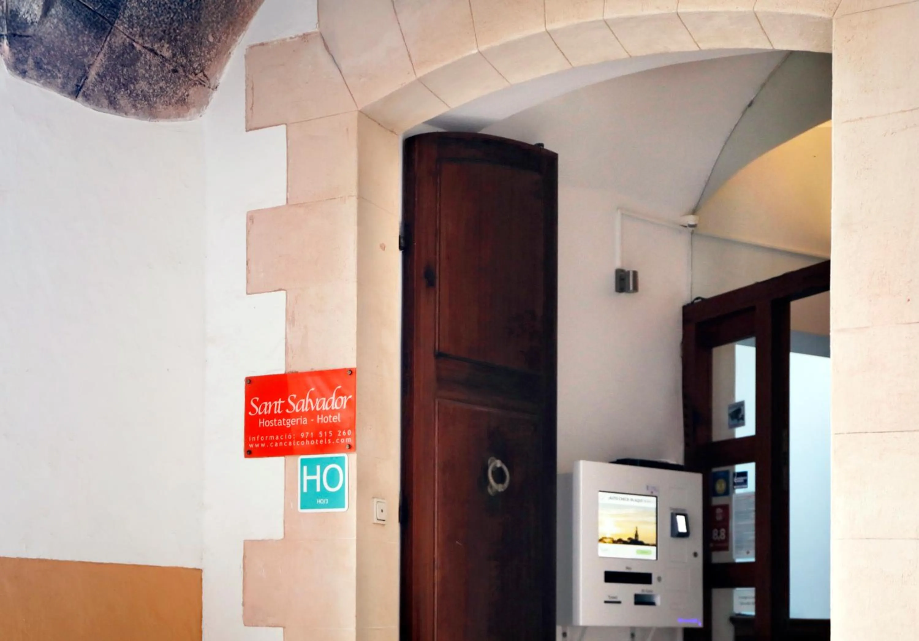 Lobby or reception in Petit Hotel Hostatgeria Sant Salvador