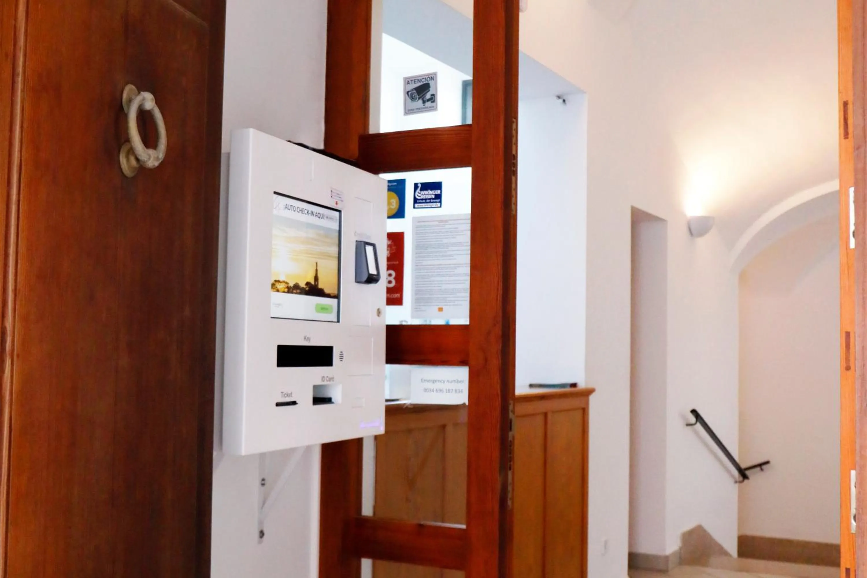 Lobby or reception in Petit Hotel Hostatgeria Sant Salvador