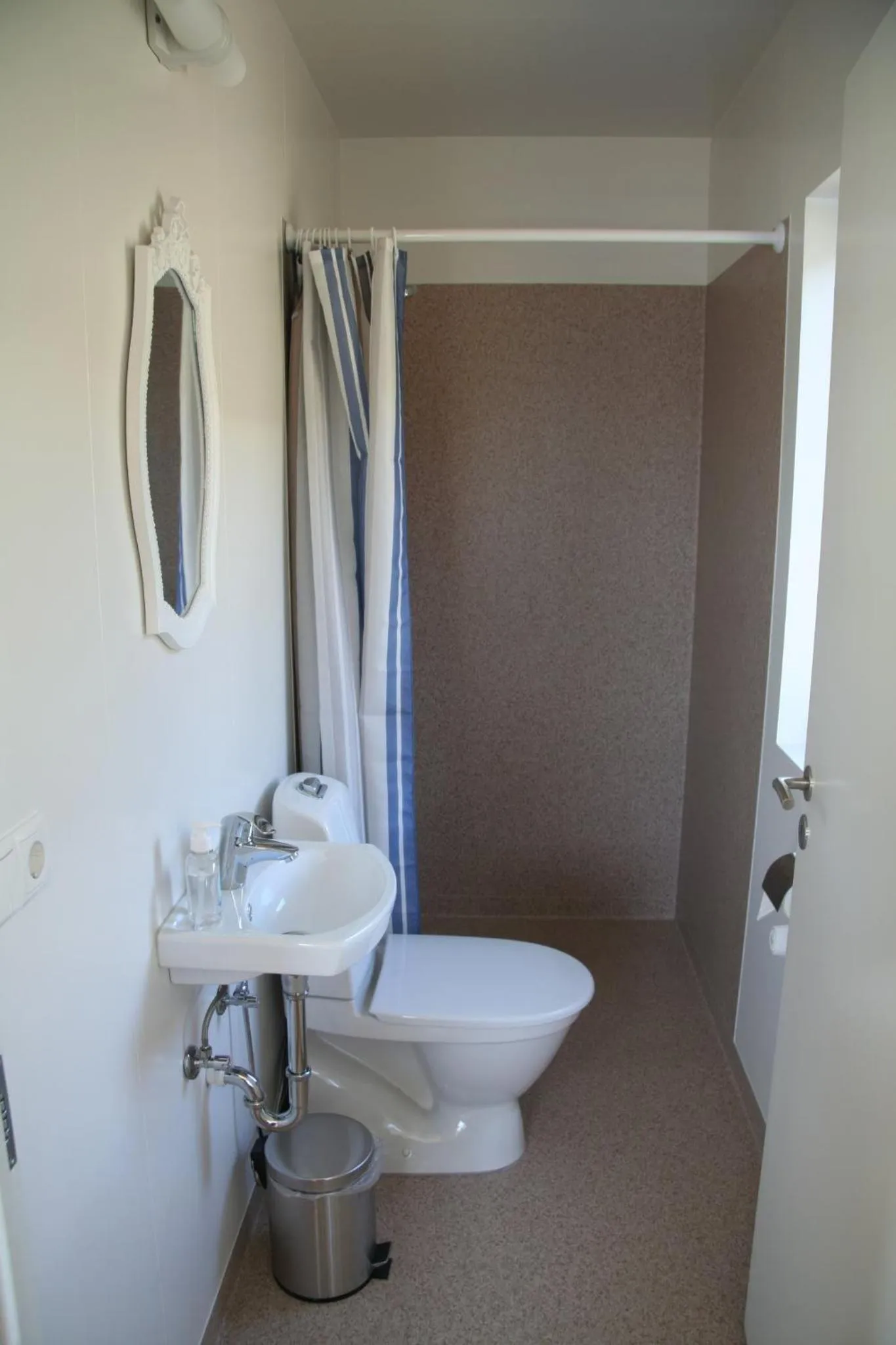 Bathroom in Mjoeyri Travel Holiday Homes