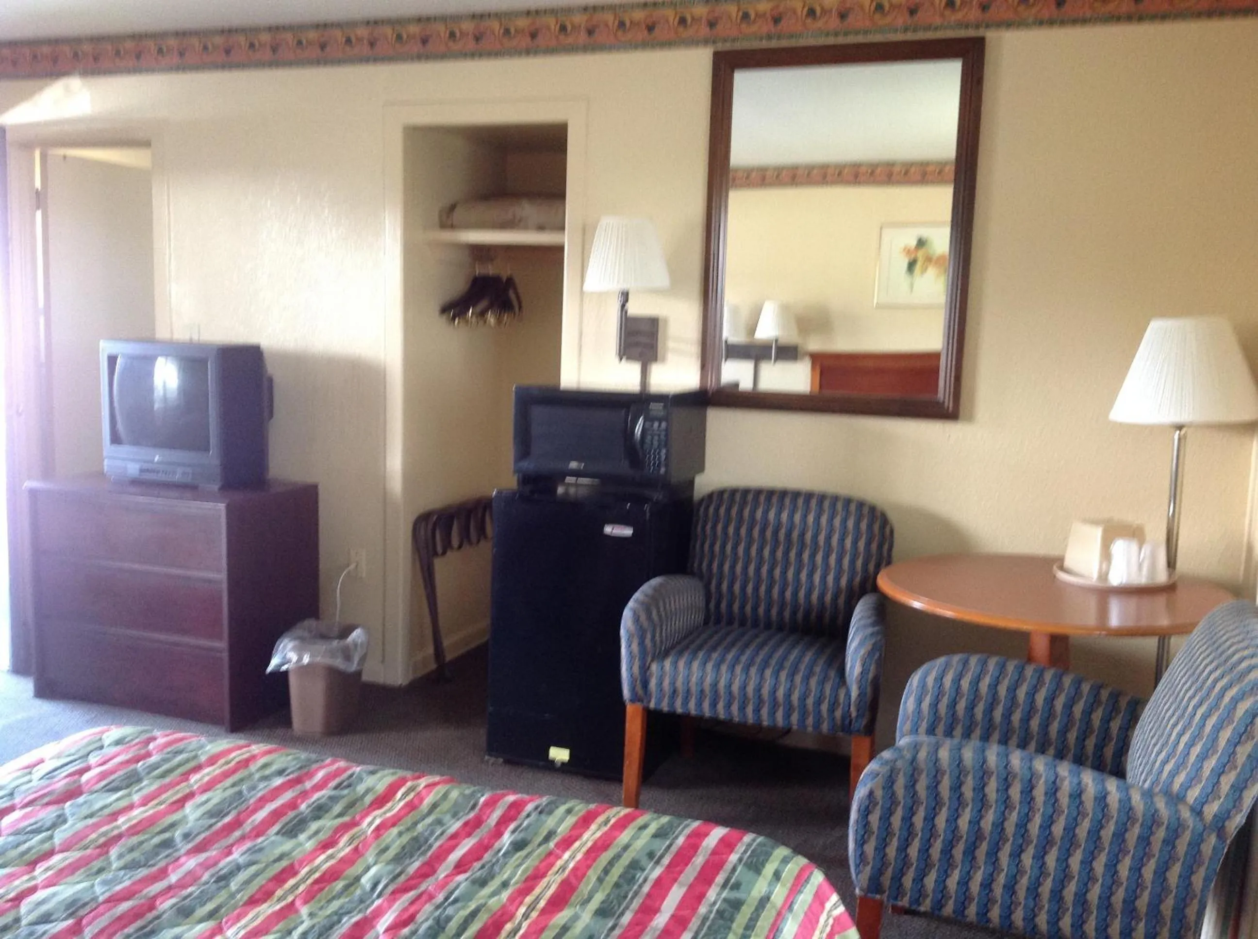 TV and multimedia, TV/Entertainment Center in The Suwannee Gables Motel & Marina
