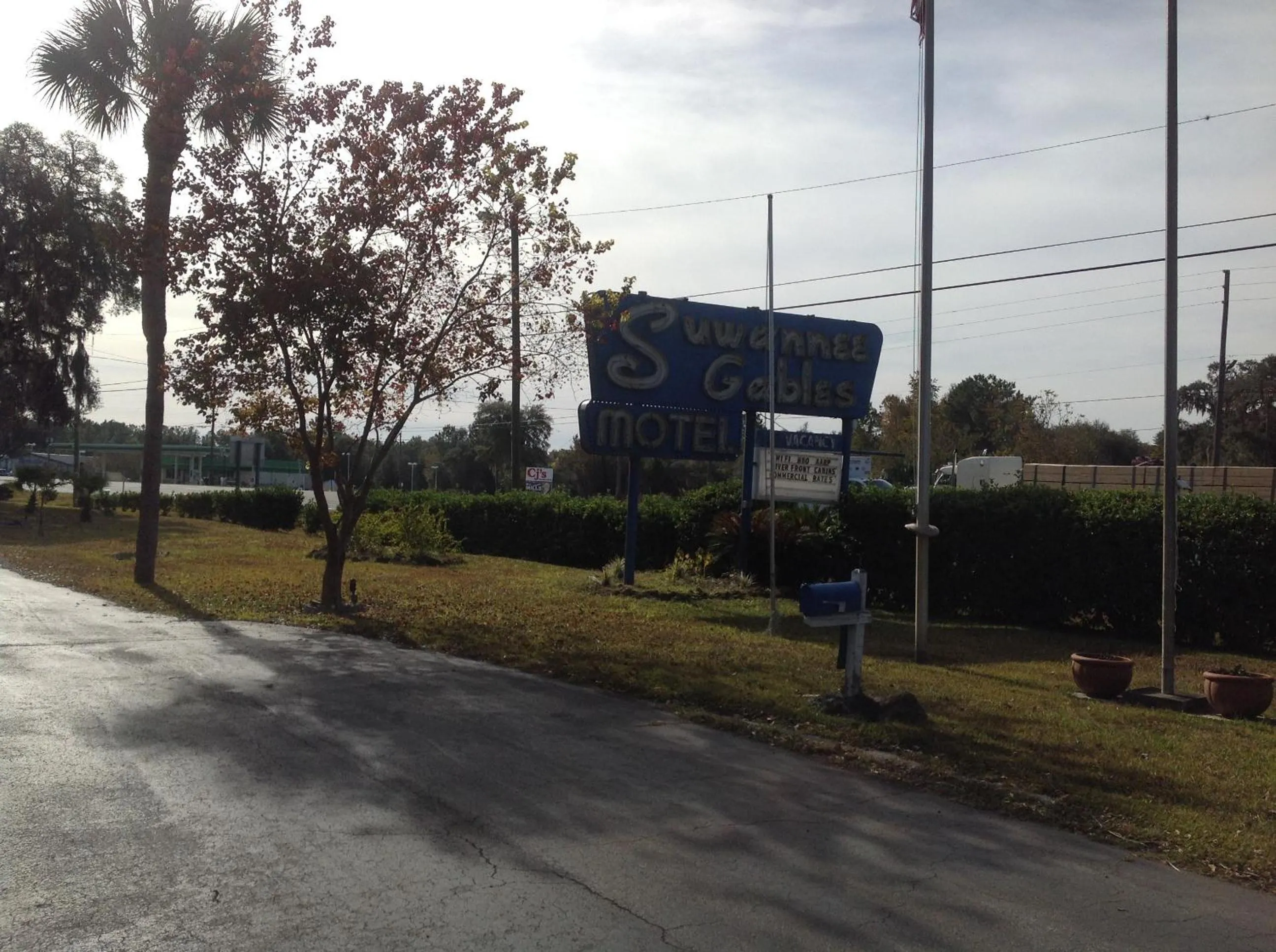 Area and facilities, Property Building in The Suwannee Gables Motel & Marina