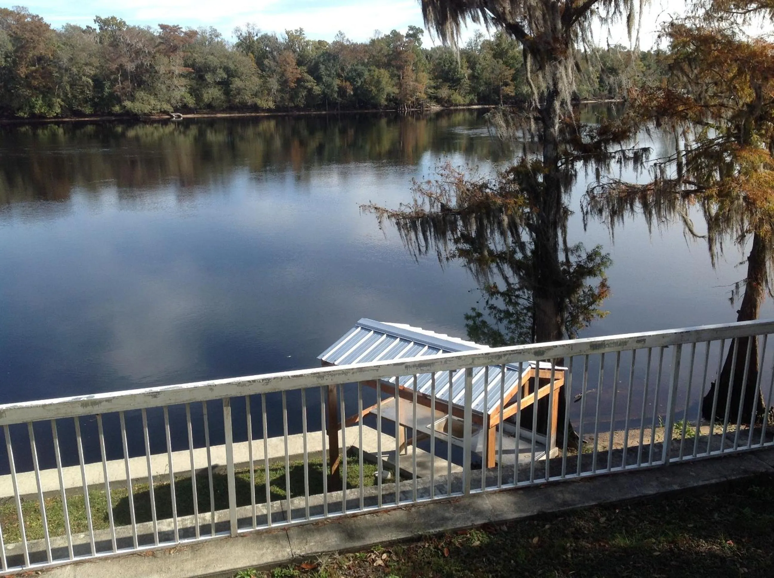 Area and facilities, Lake View in The Suwannee Gables Motel & Marina