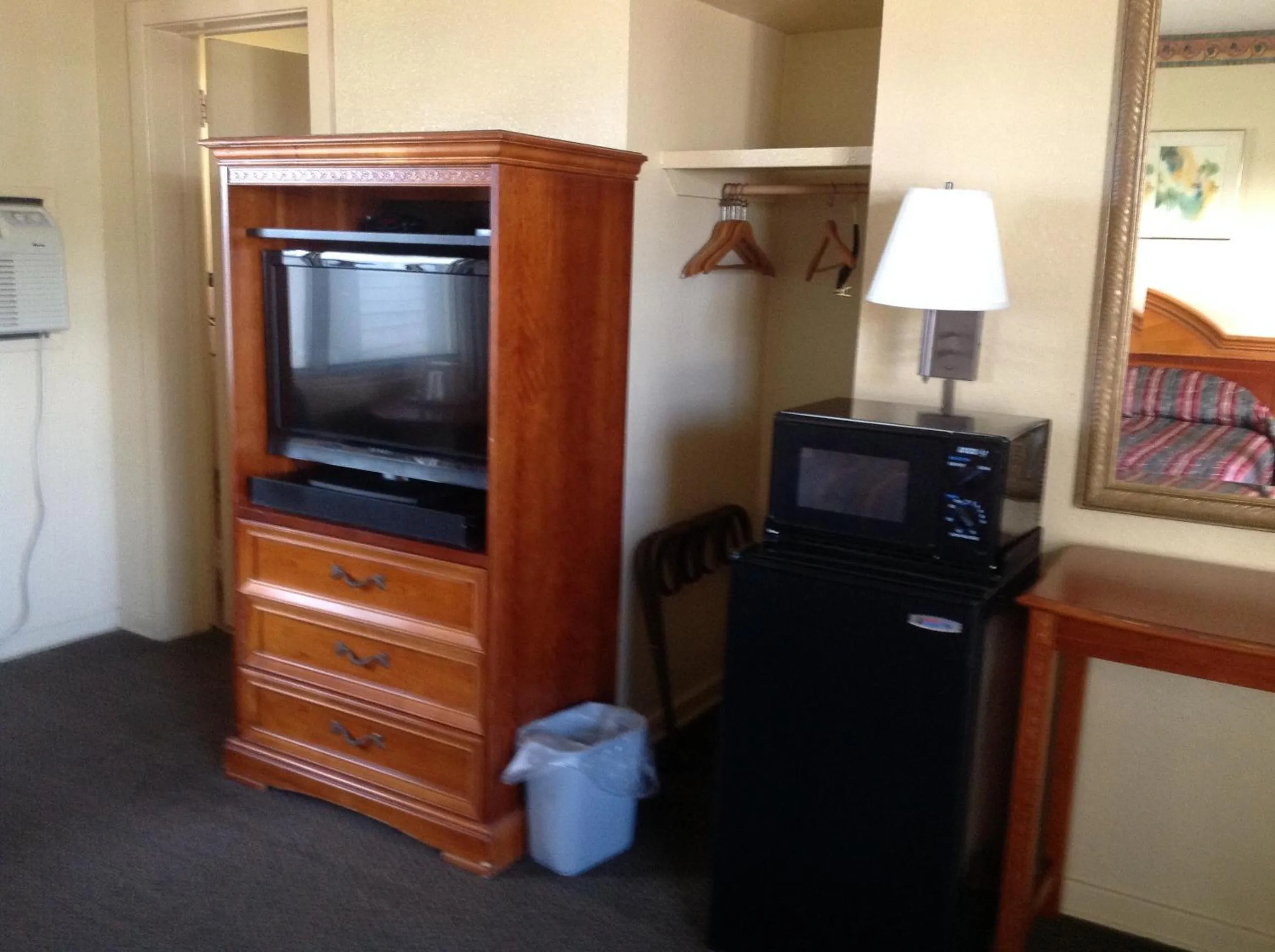 TV and multimedia, TV/Entertainment Center in The Suwannee Gables Motel & Marina