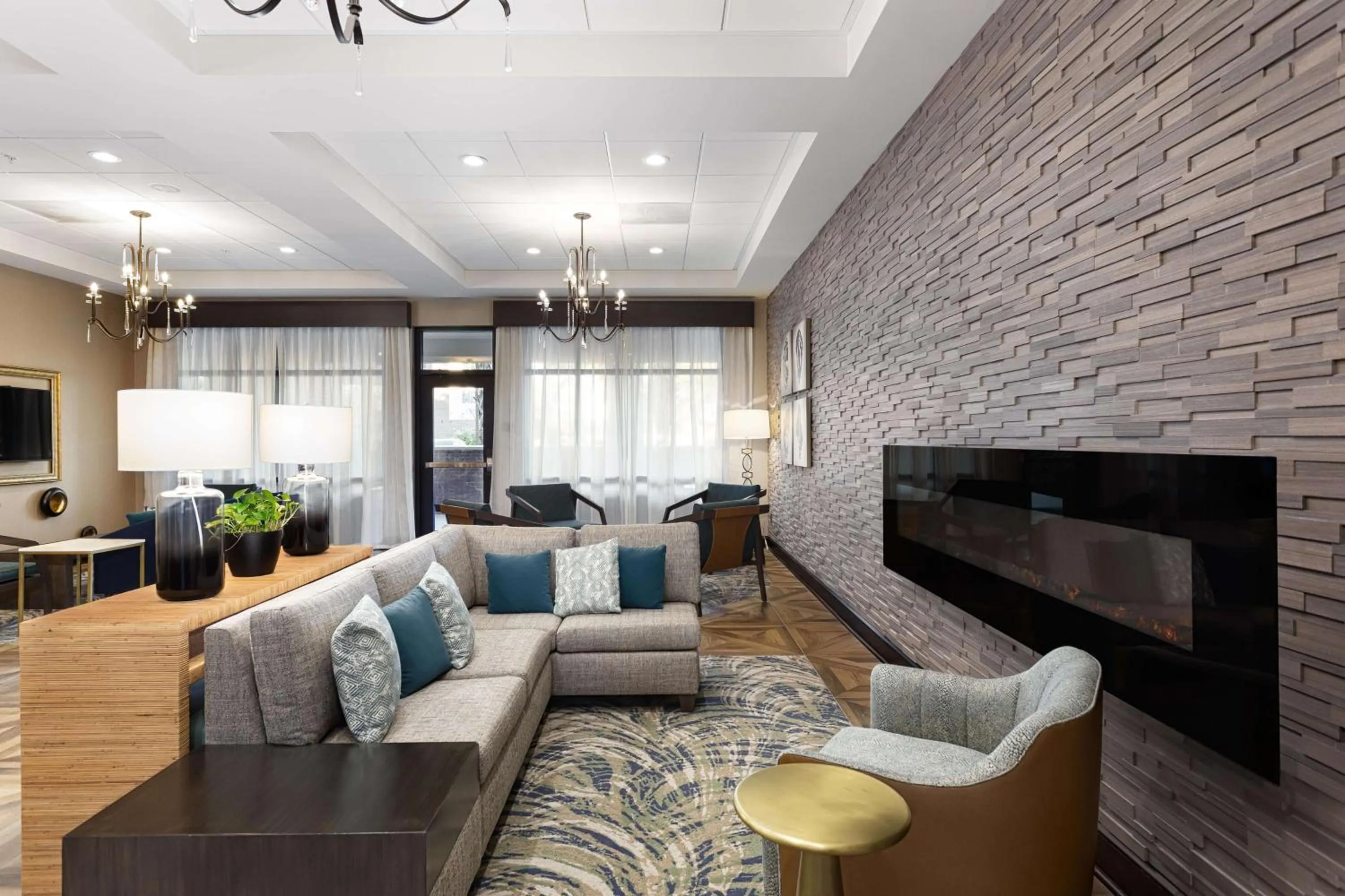 Lobby or reception in DoubleTree by Hilton Charleston Mount Pleasant