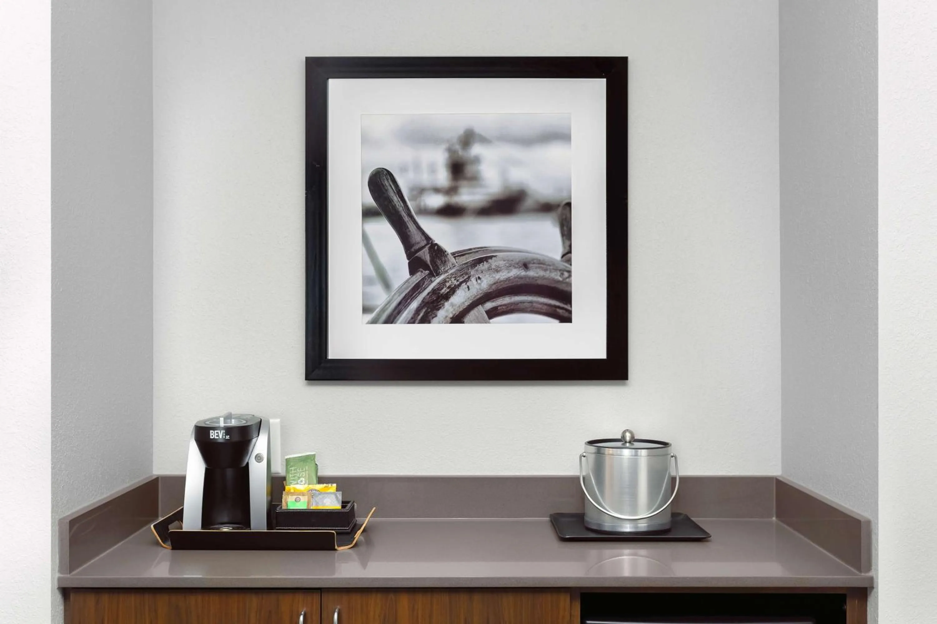 Photo of the whole room in DoubleTree by Hilton Charleston Mount Pleasant