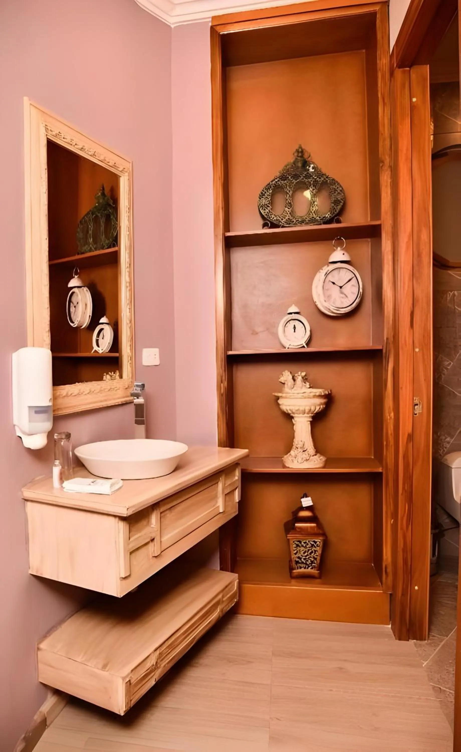 Toilet in Hotel Boutique Casa Ruth en Cuenca