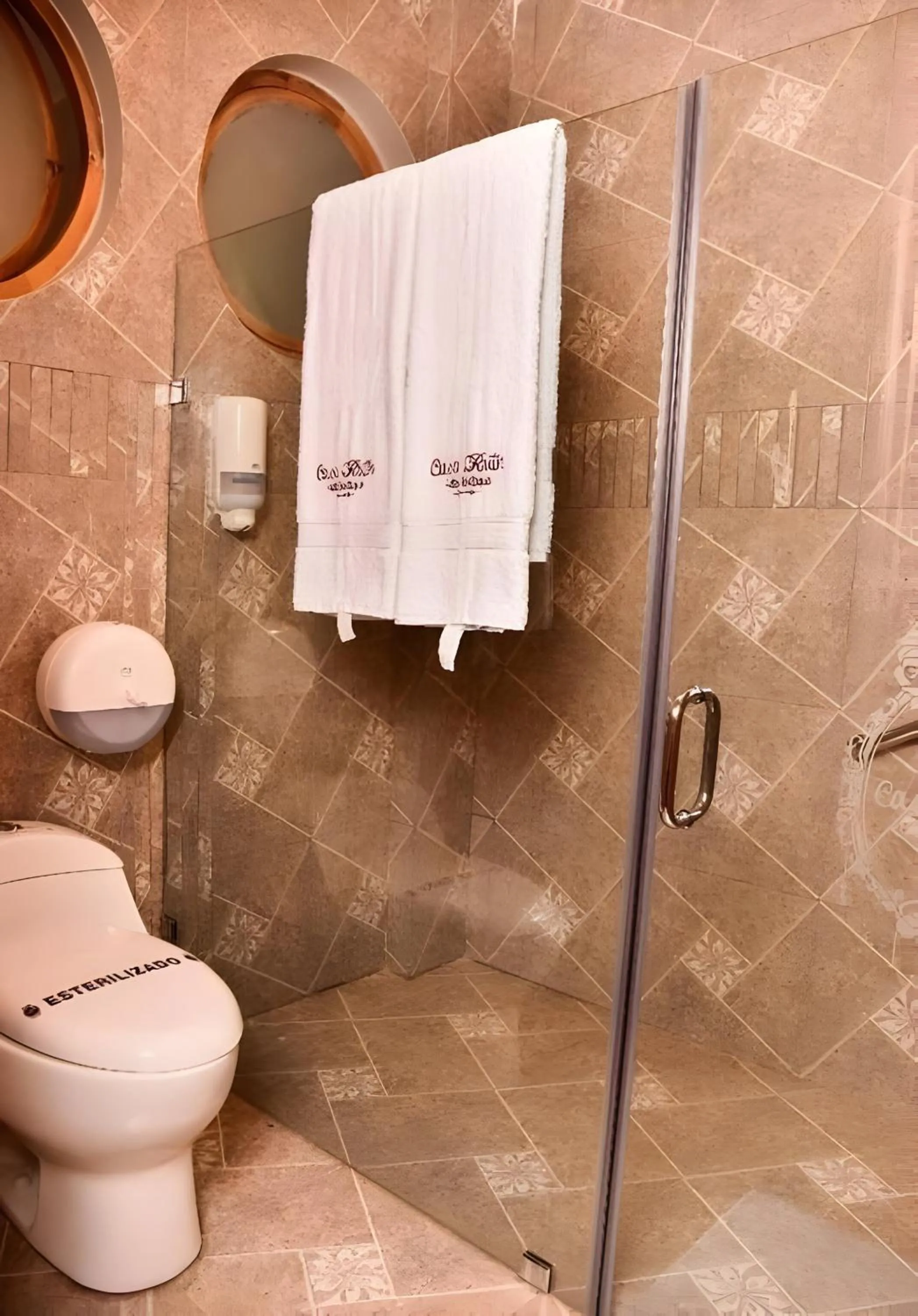 Shower in Hotel Boutique Casa Ruth en Cuenca