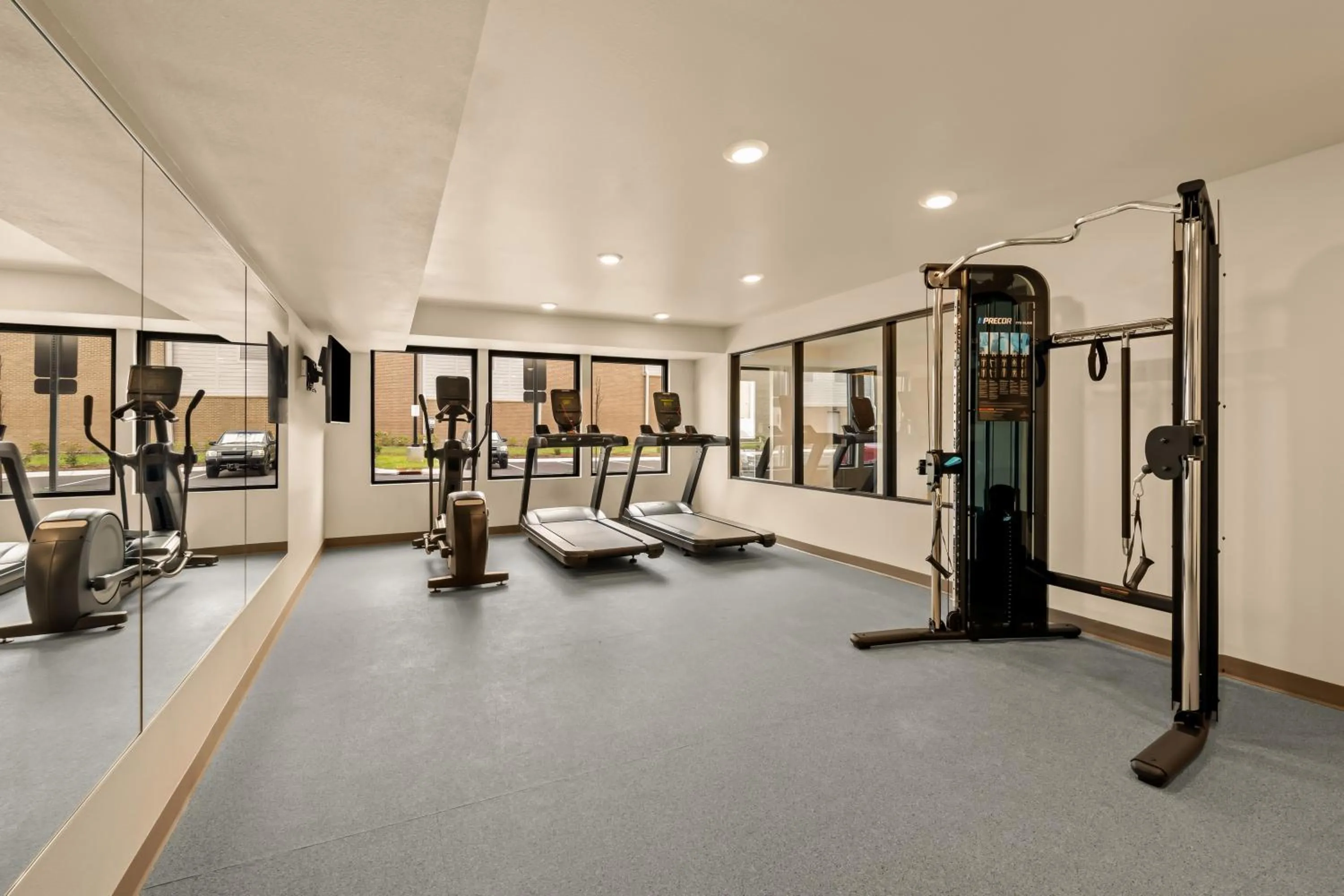 Fitness centre/facilities in LivAway Suites Nashville-Smyrna