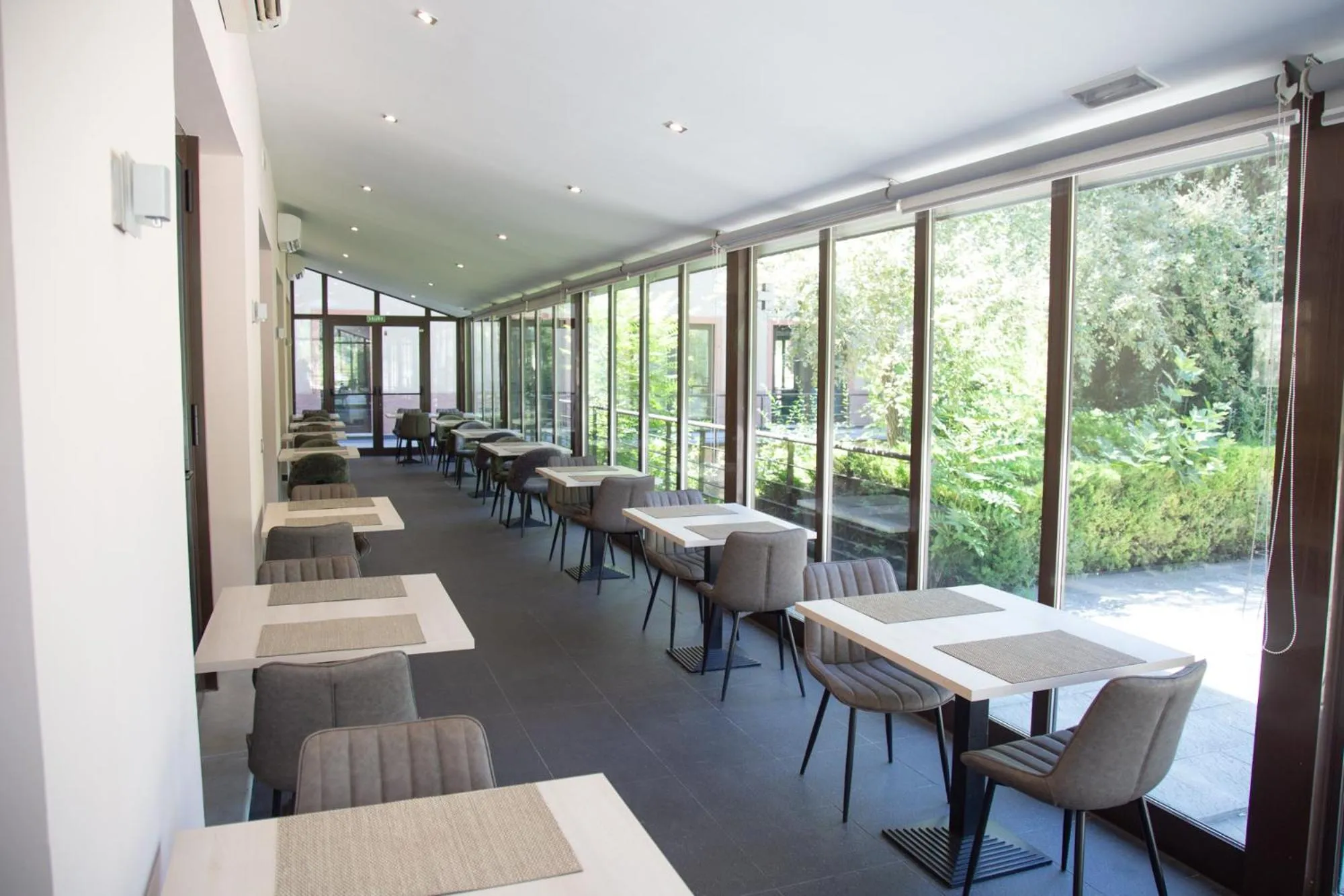 Restaurant/places to eat in Hotel Real Balneario Carlos III