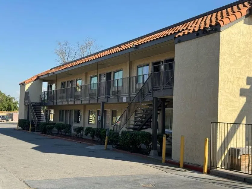 Baymont by Wyndham Bakersfield