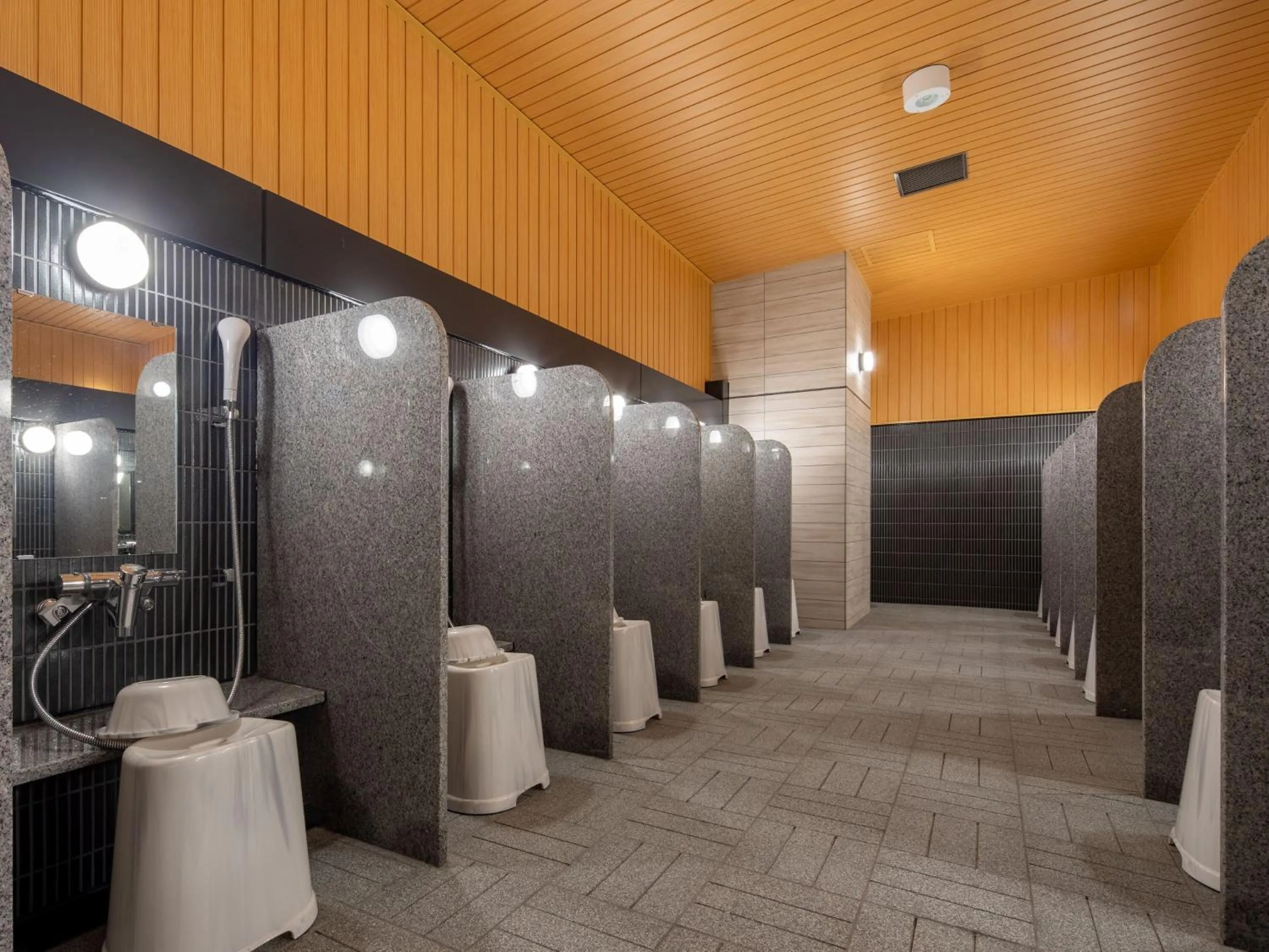 Hot Tub in APA Hotel & Resort Osaka Namba Ekimae Tower